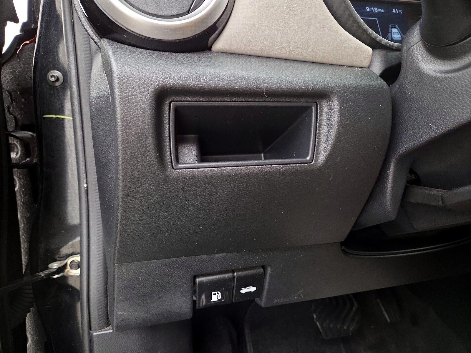 2020 Nissan Versa Sedan SV - Photo 14