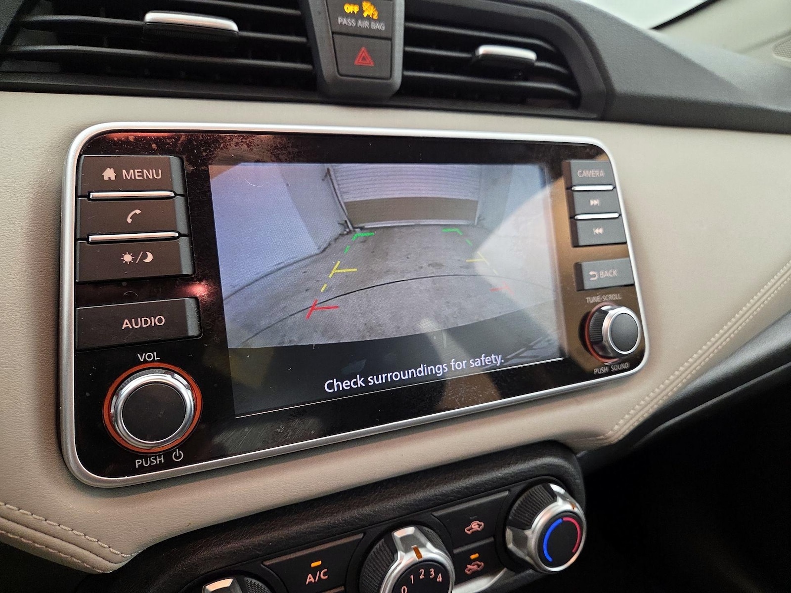 2020 Nissan Versa Sedan SV - Photo 15