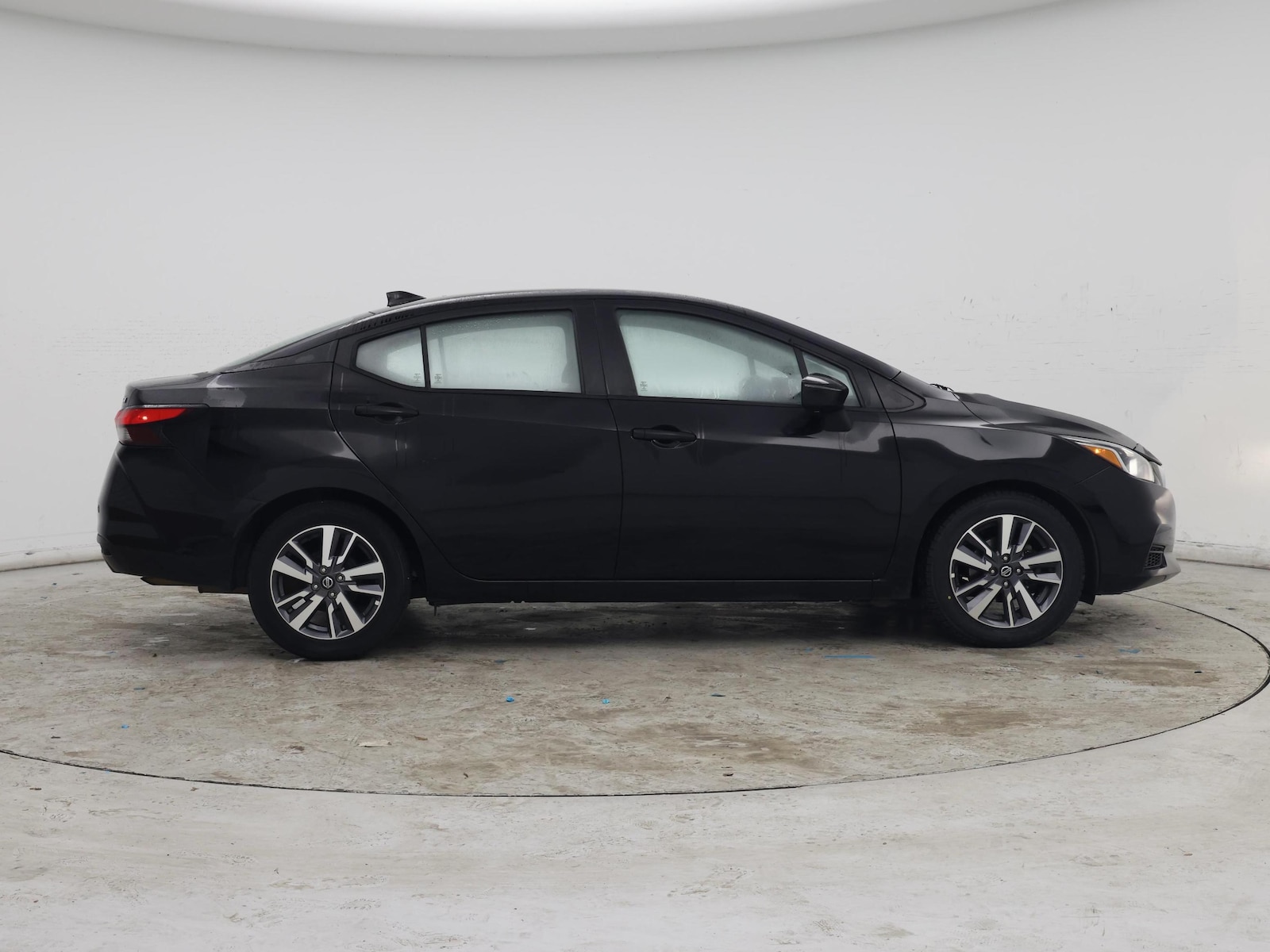 2020 Nissan Versa Sedan SV - Photo 8