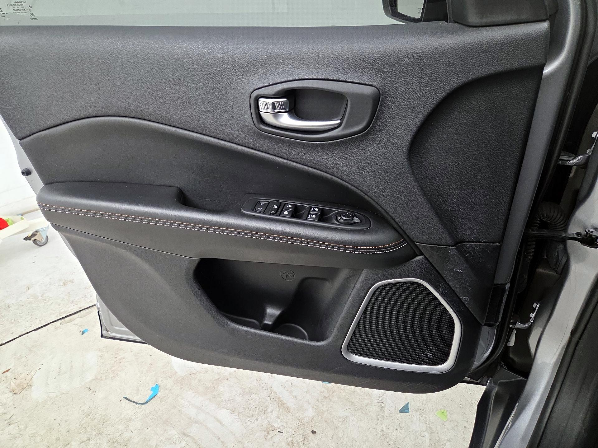 Thumbnail: 2019 Jeep Compass - 12