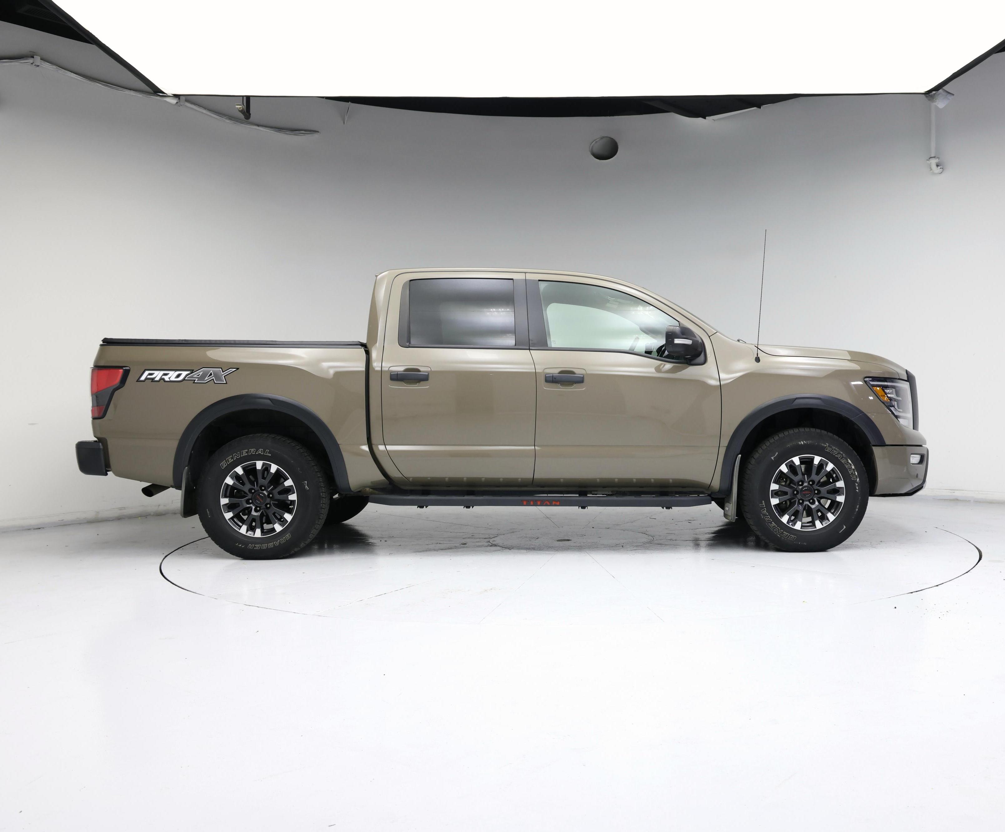 Thumbnail: 2021 Nissan Titan - 7