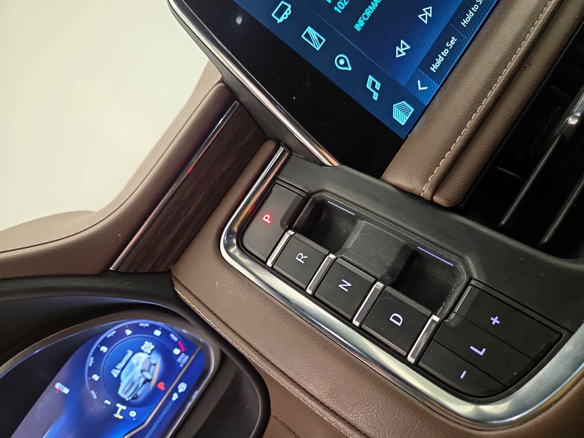 Thumbnail: 2023 Chevrolet Tahoe - 18