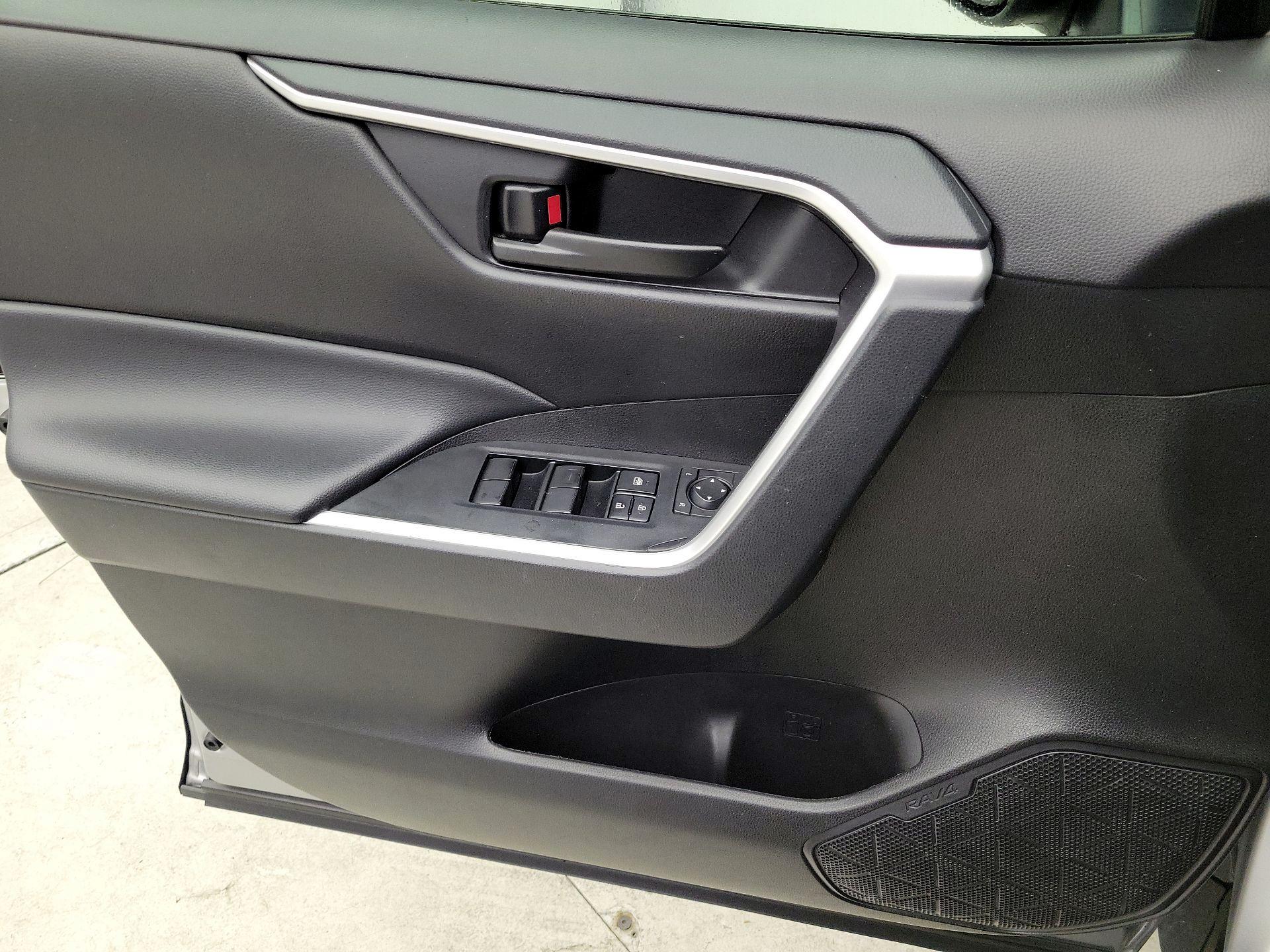 Thumbnail: 2024 Toyota RAV4 - 12