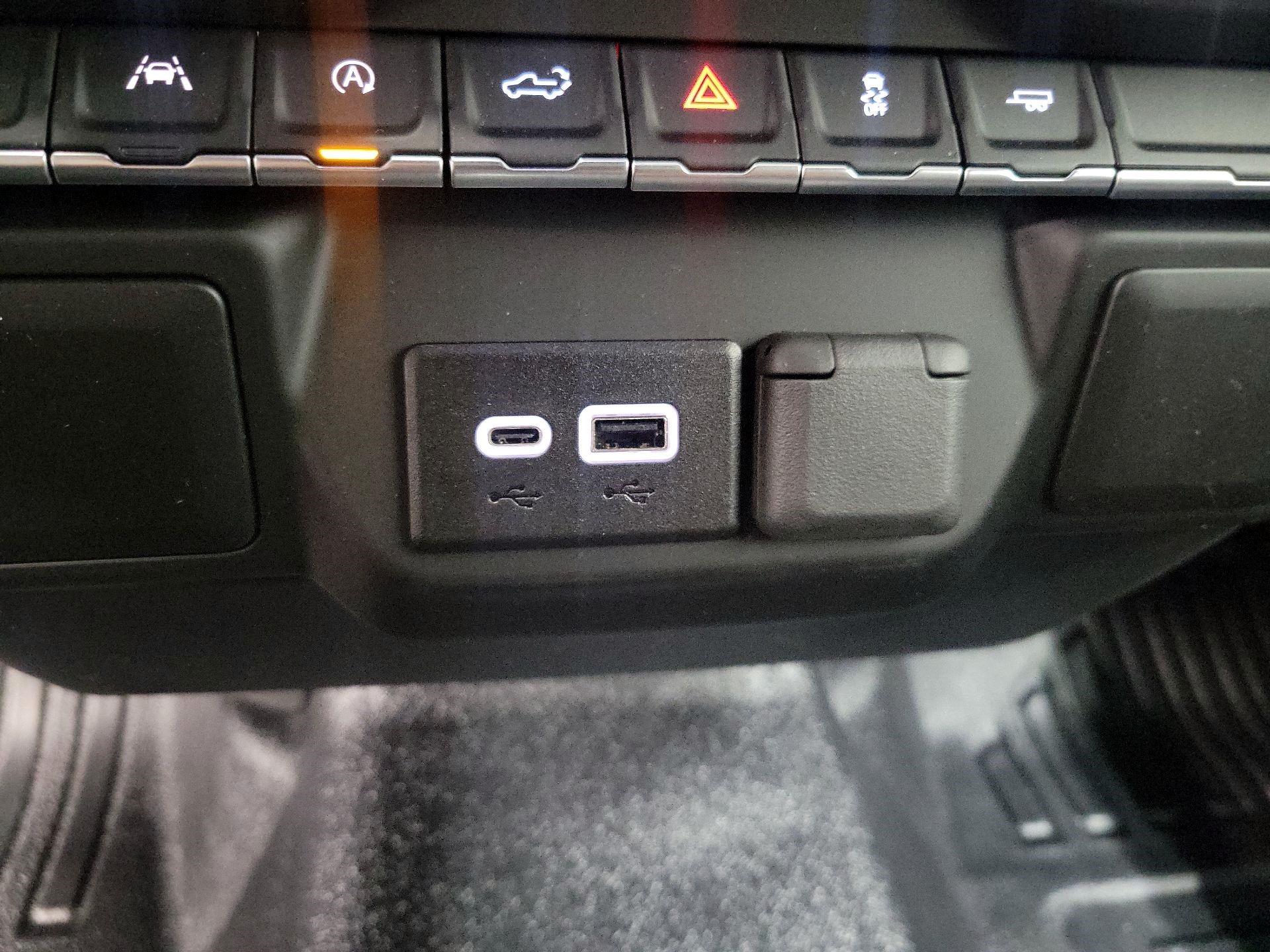 Thumbnail: 2026 GMC Sierra 1500 - 17