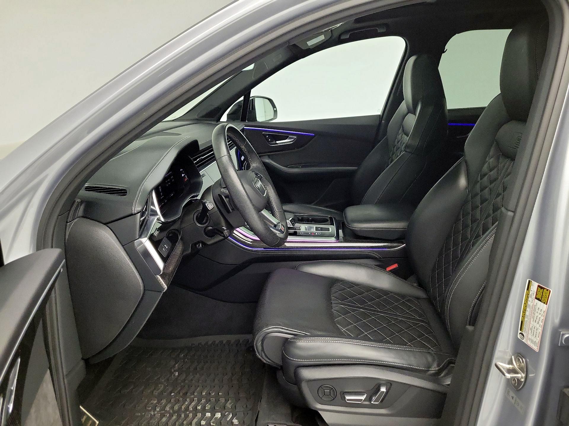 Thumbnail: 2021 Audi SQ7 - 11