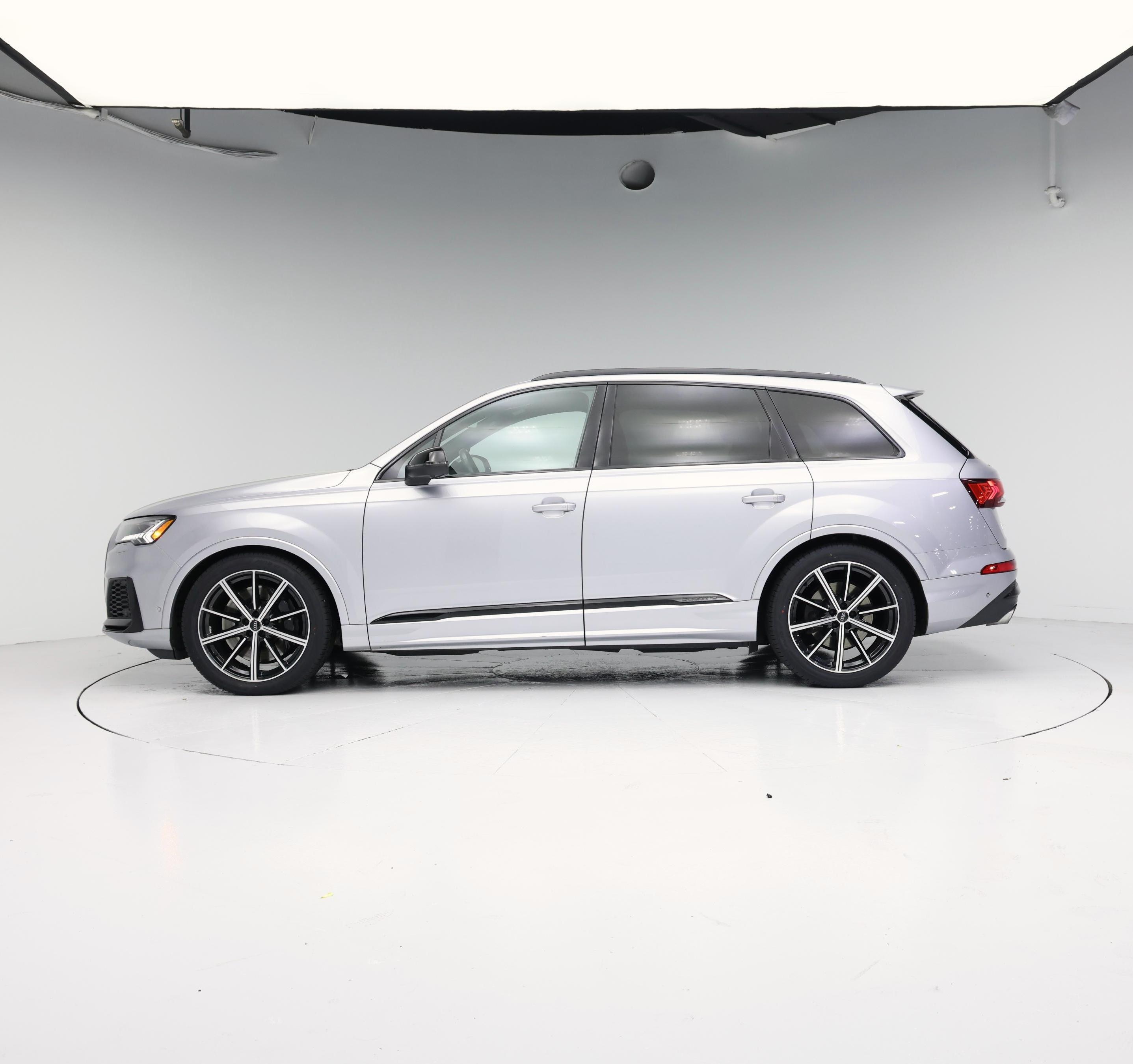 Thumbnail: 2021 Audi SQ7 - 3