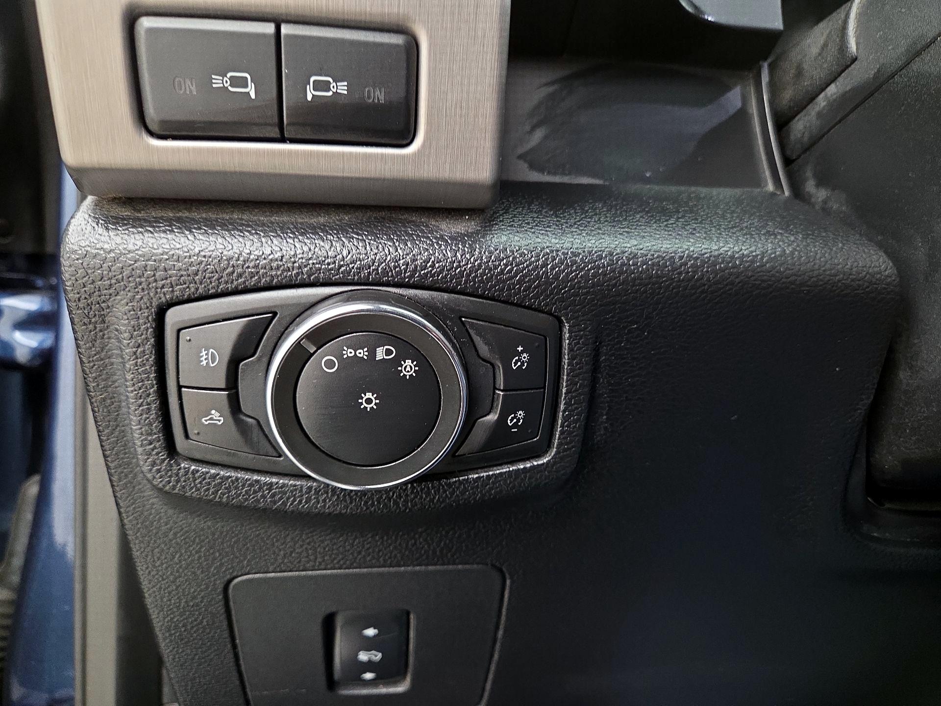 Thumbnail: 2016 Ford F-150 - 13