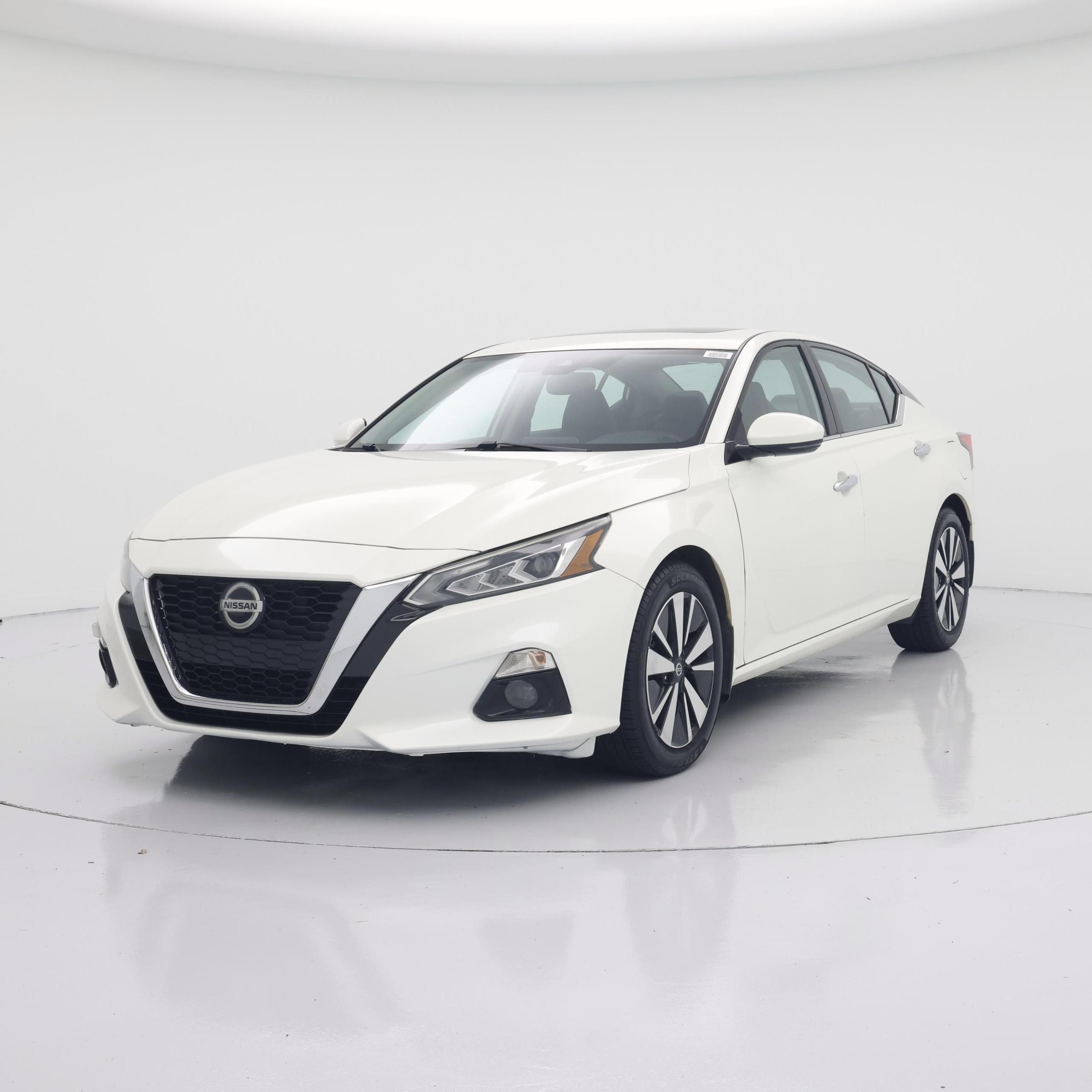 Thumbnail: 2020 Nissan Altima - 4