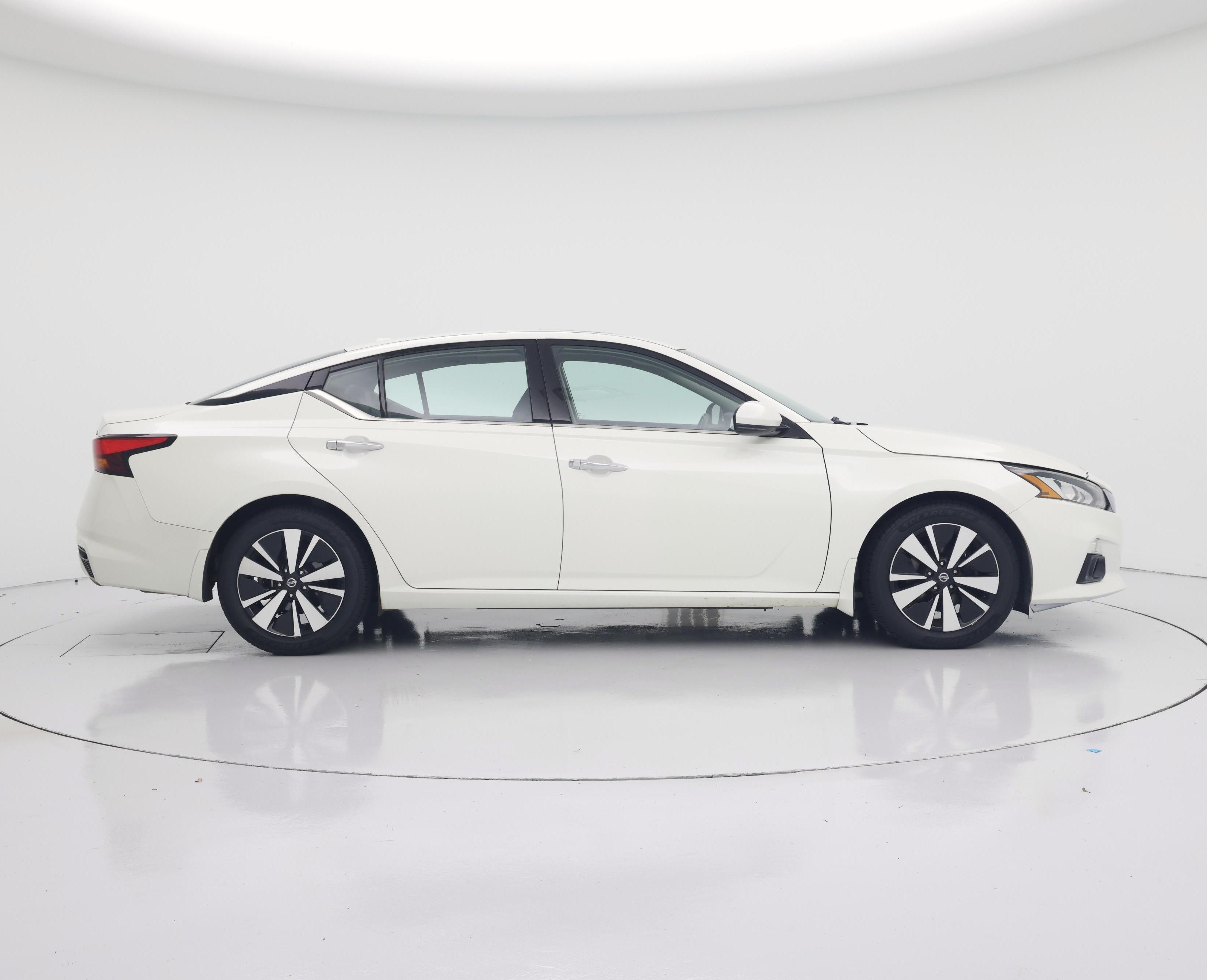 Thumbnail: 2020 Nissan Altima - 7