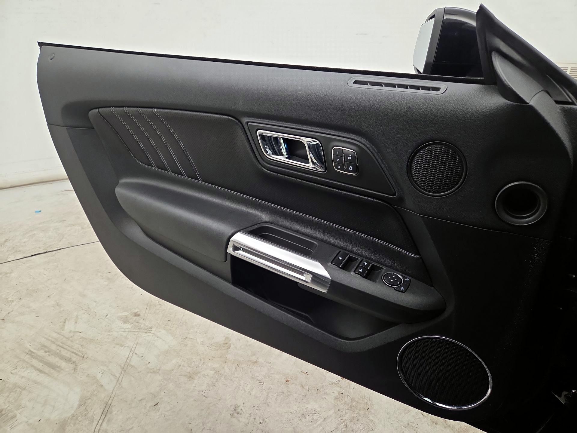 Thumbnail: 2017 Ford Mustang - 12