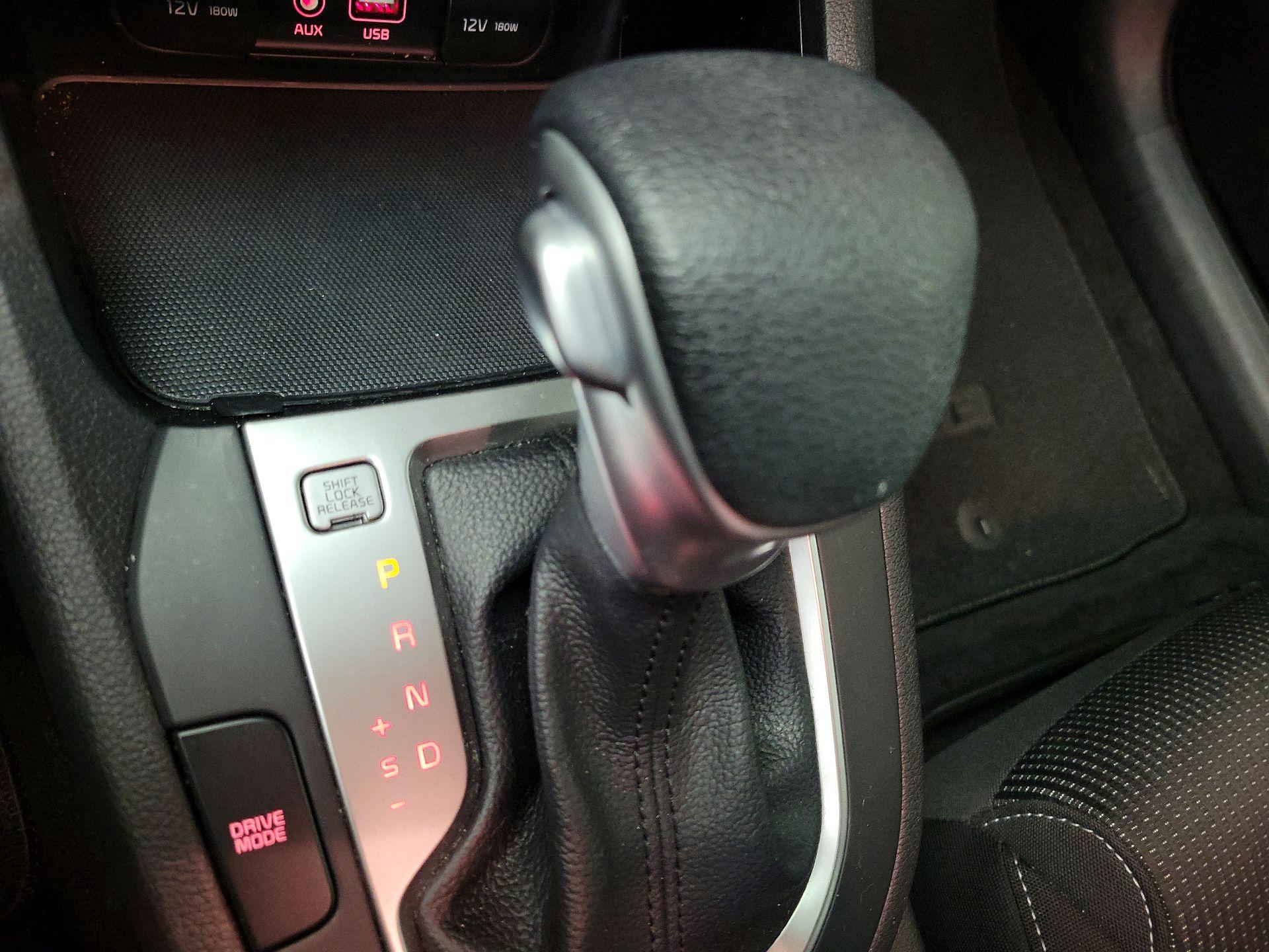 Thumbnail: 2021 Kia Forte - 16