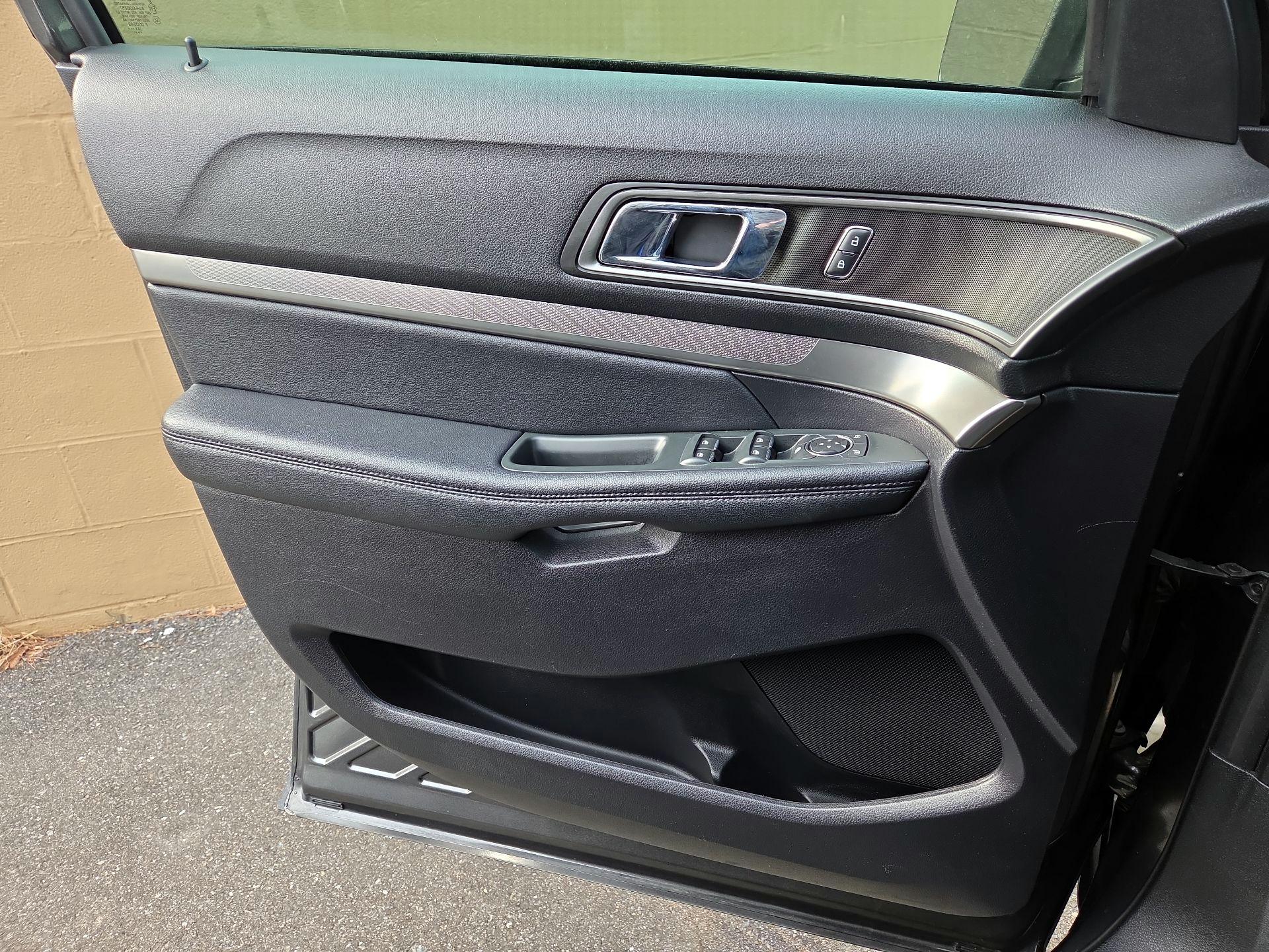 Thumbnail: 2019 Ford Explorer - 10