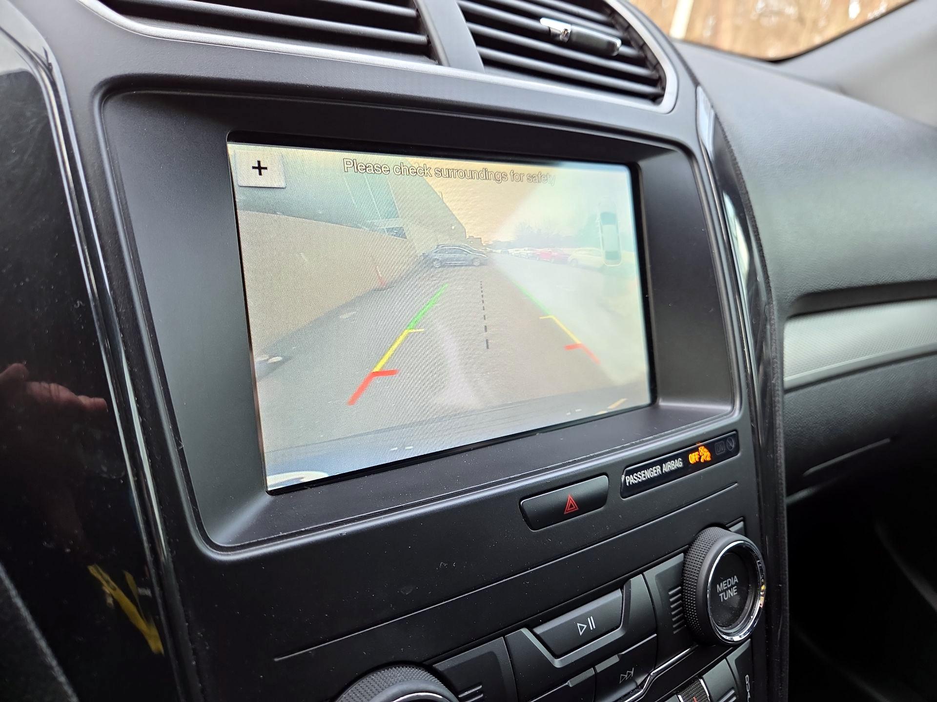 Thumbnail: 2019 Ford Explorer - 12