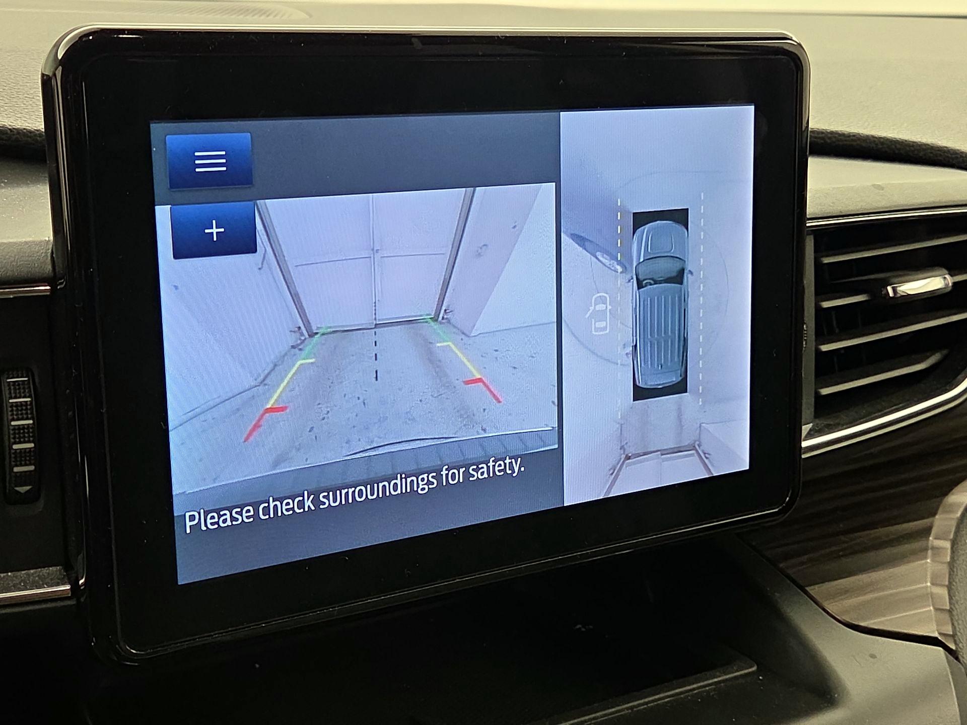 Thumbnail: 2020 Ford Explorer - 15