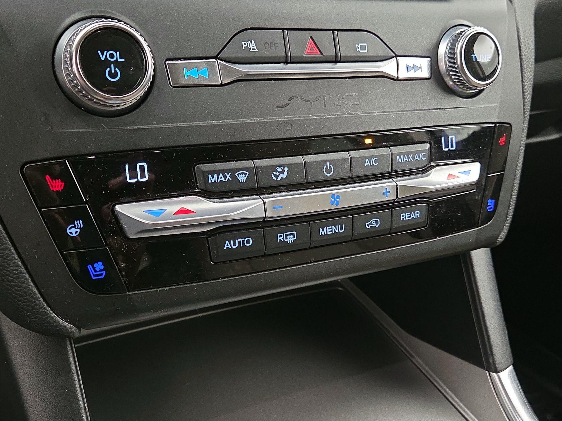 Thumbnail: 2020 Ford Explorer - 17