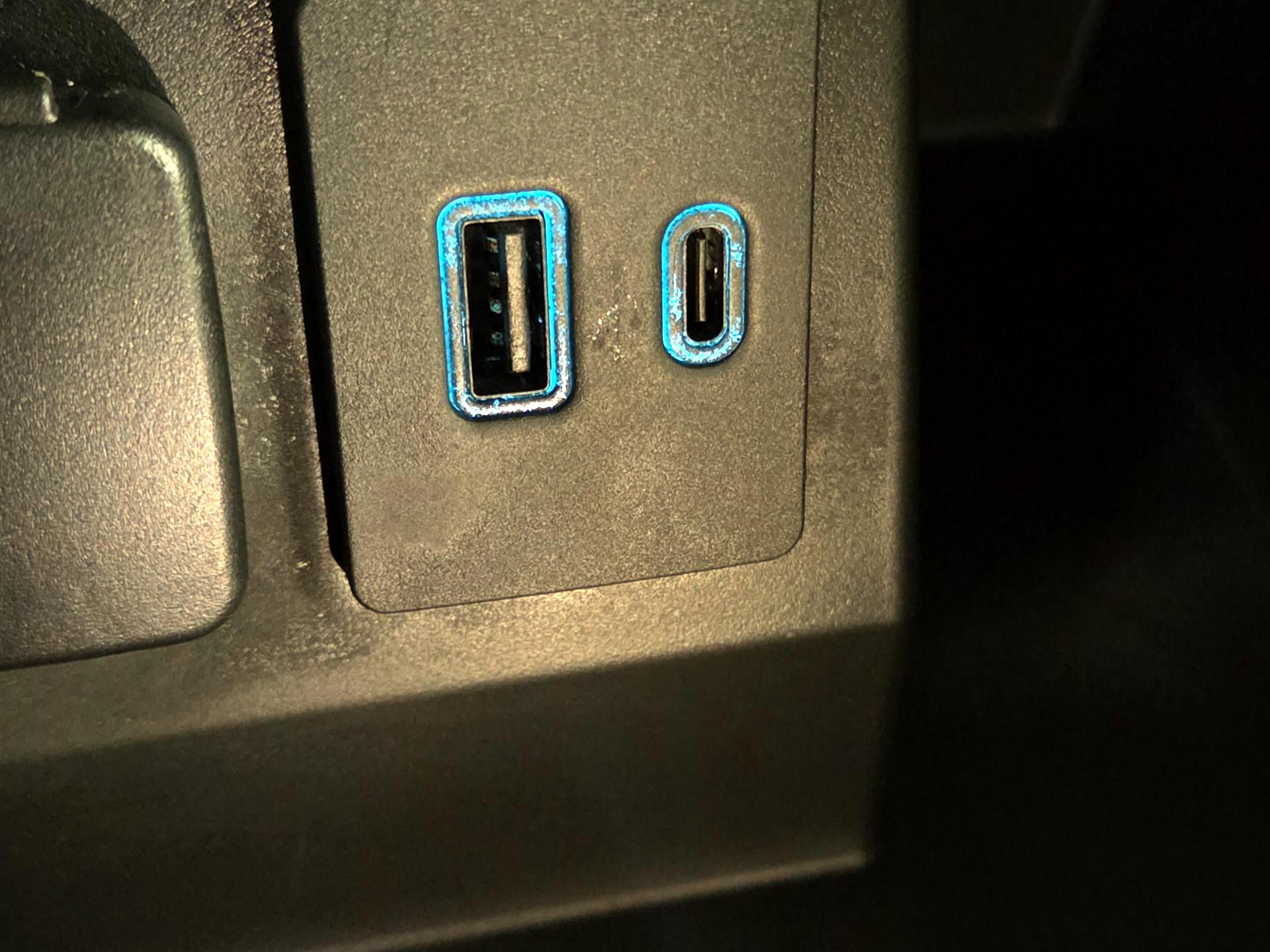 Thumbnail: 2020 Ford Explorer - 19