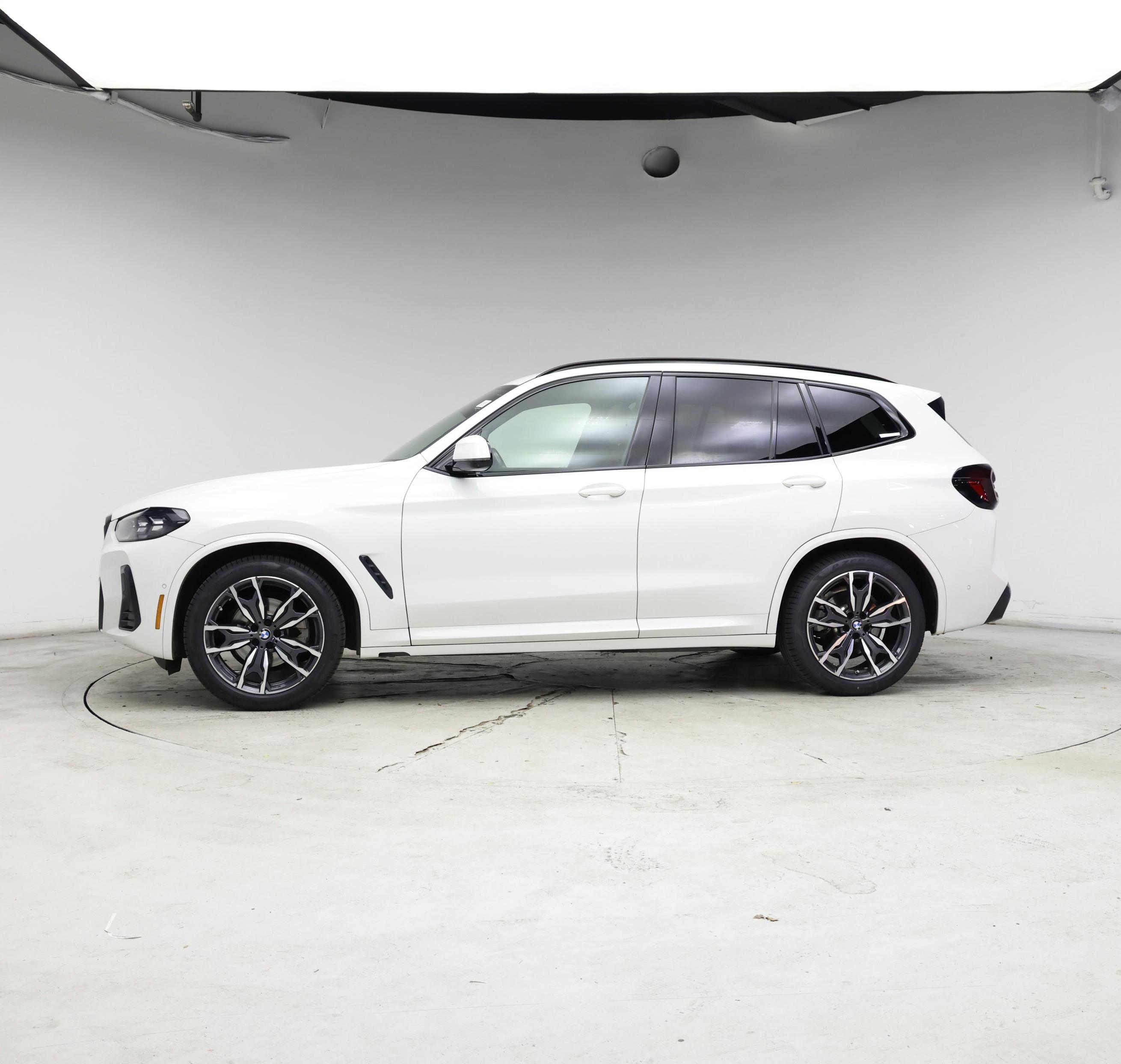 Thumbnail: 2022 BMW X3 - 3