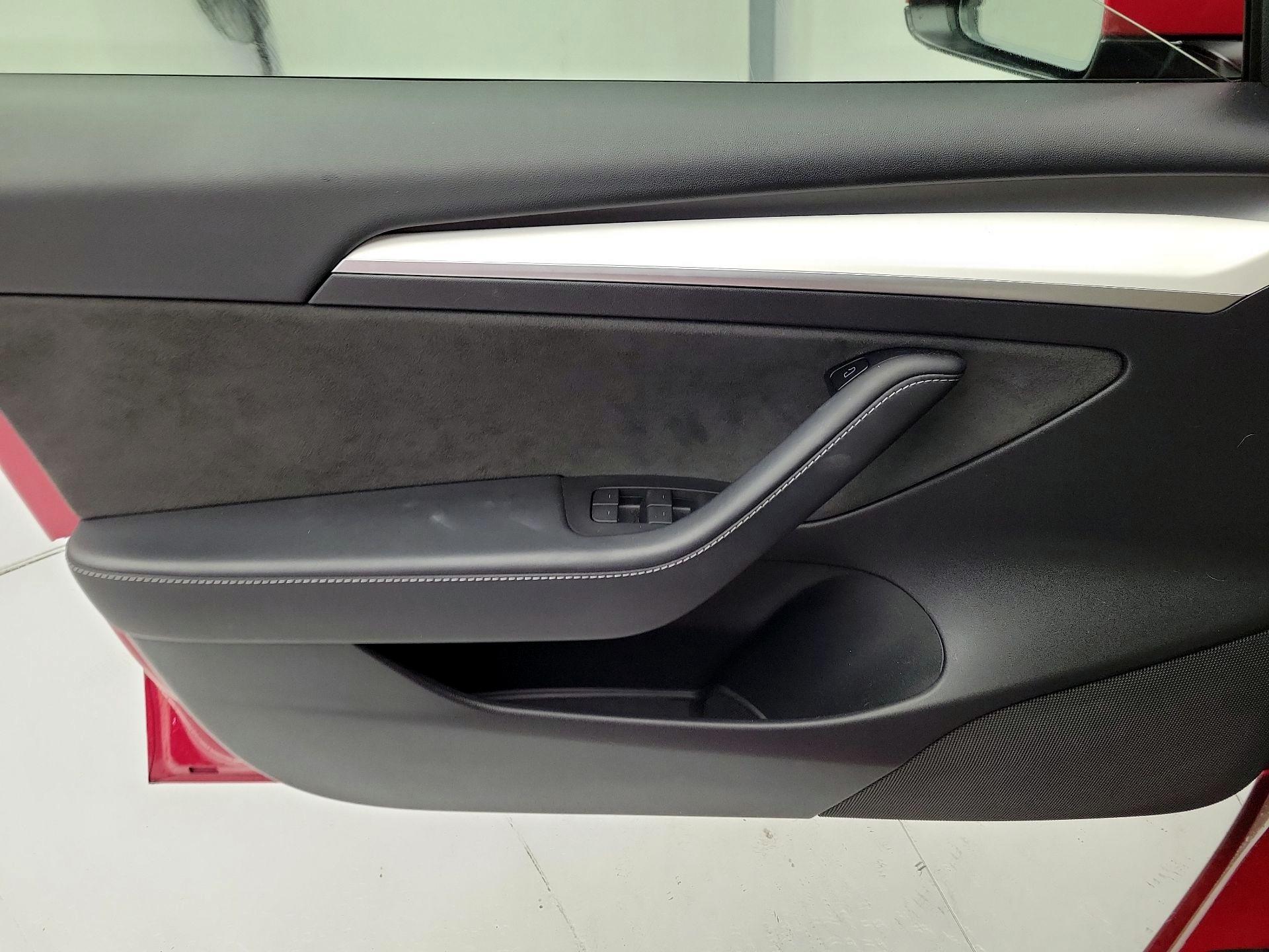 Thumbnail: 2021 Tesla Model 3 - 12