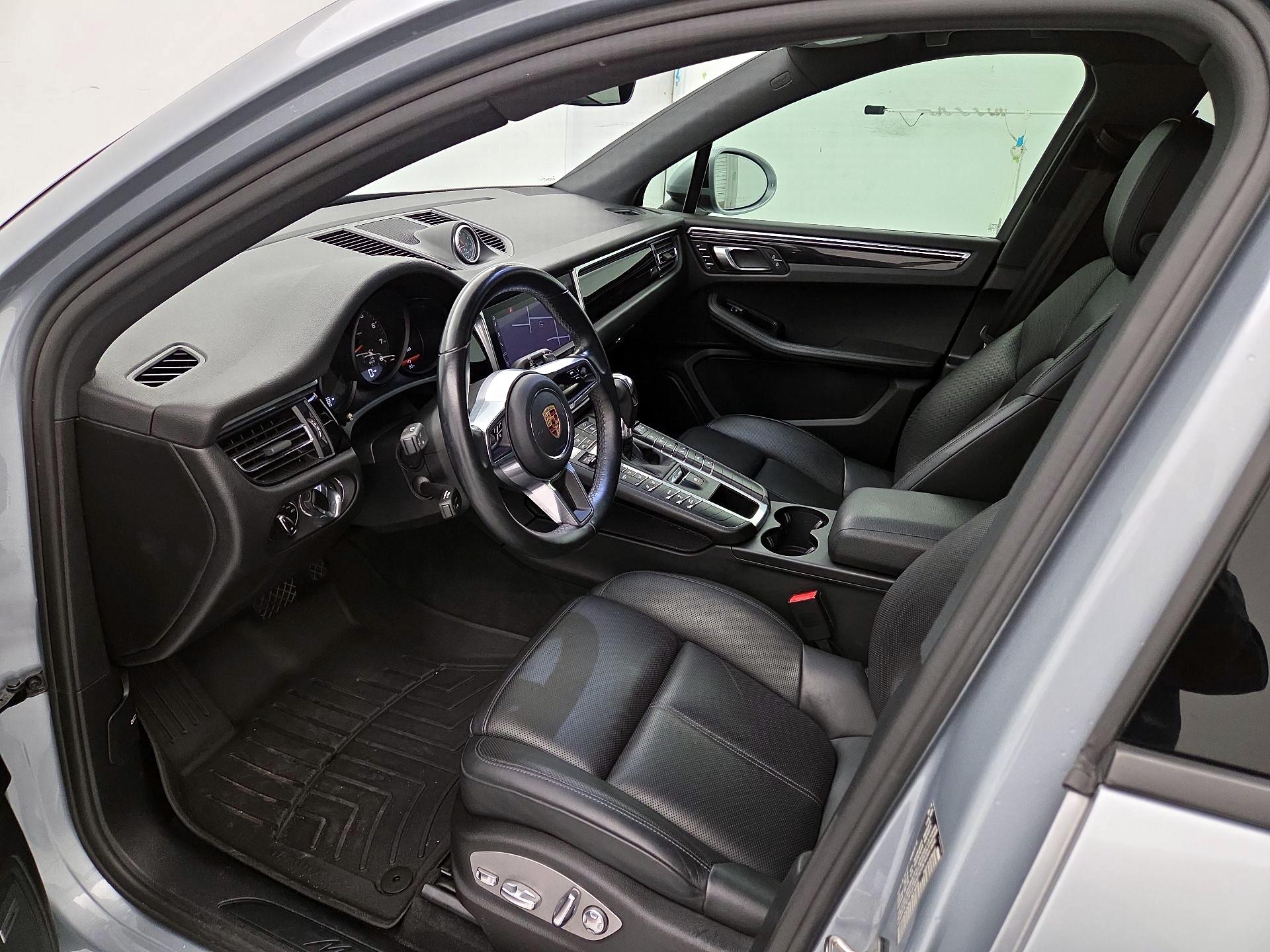 Thumbnail: 2019 Porsche Macan - 11