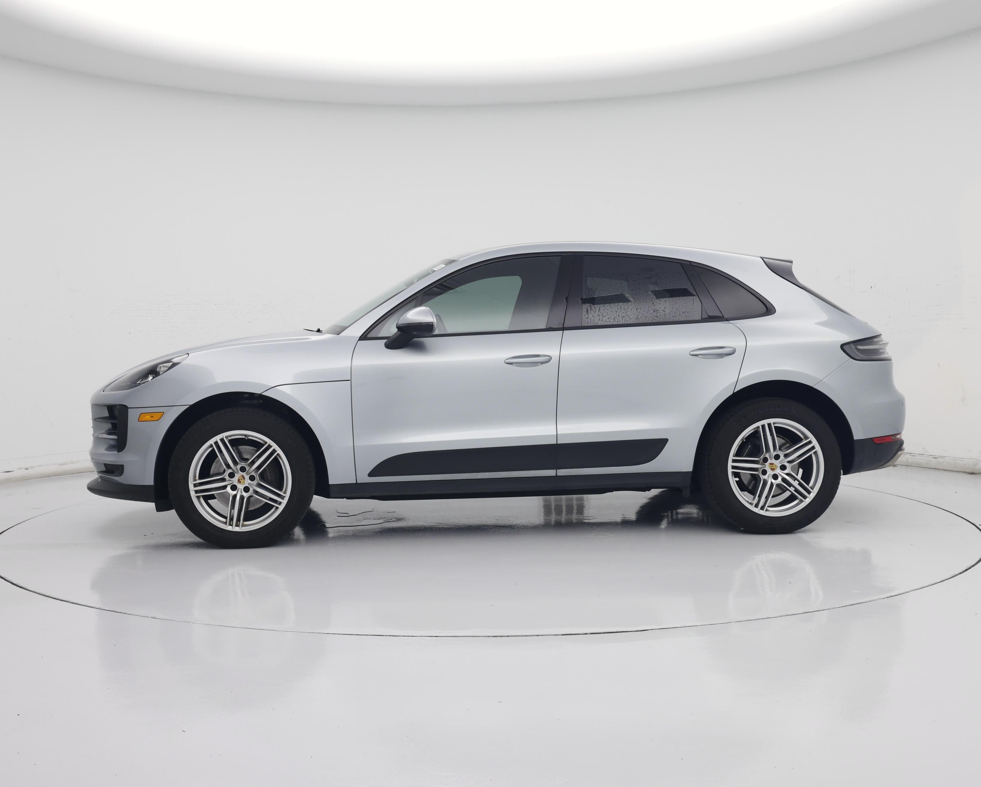 Thumbnail: 2019 Porsche Macan - 3