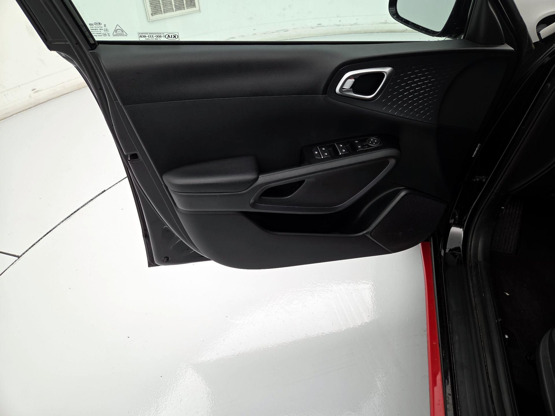 Thumbnail: 2020 Kia Soul - 12