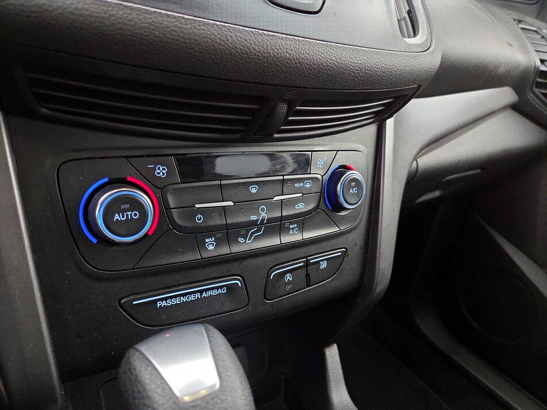 Thumbnail: 2017 Ford Escape - 16