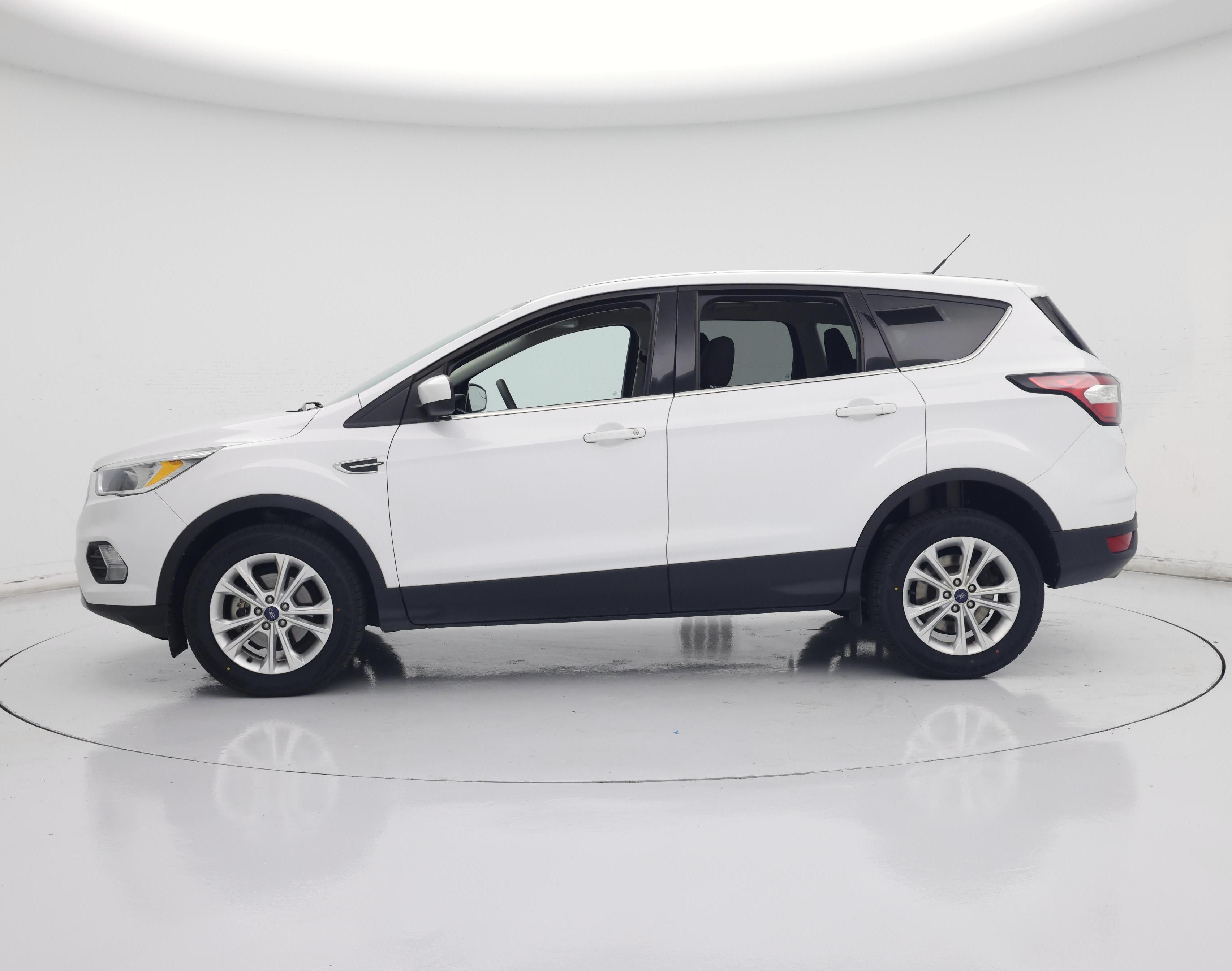 Thumbnail: 2017 Ford Escape - 3