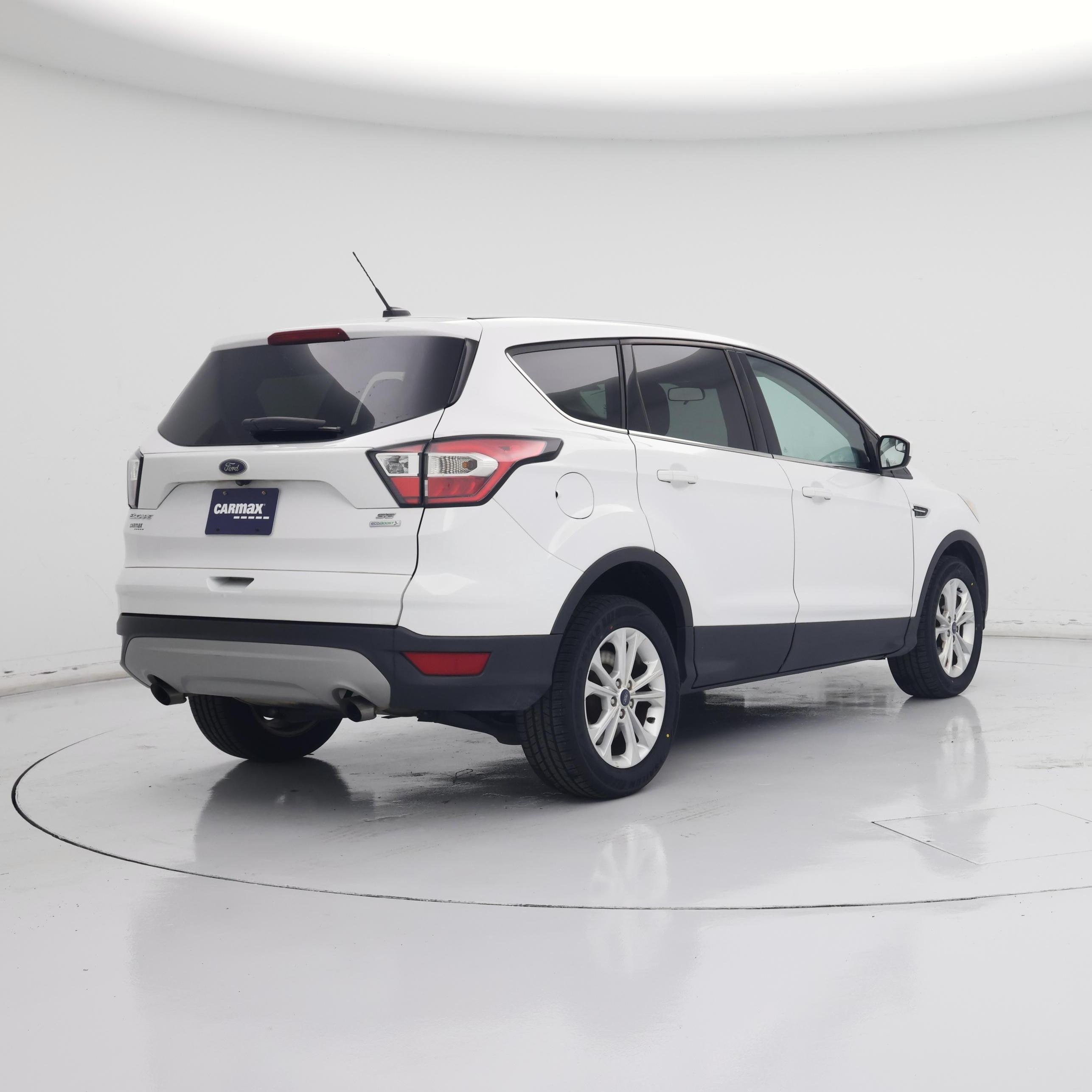 Thumbnail: 2017 Ford Escape - 8