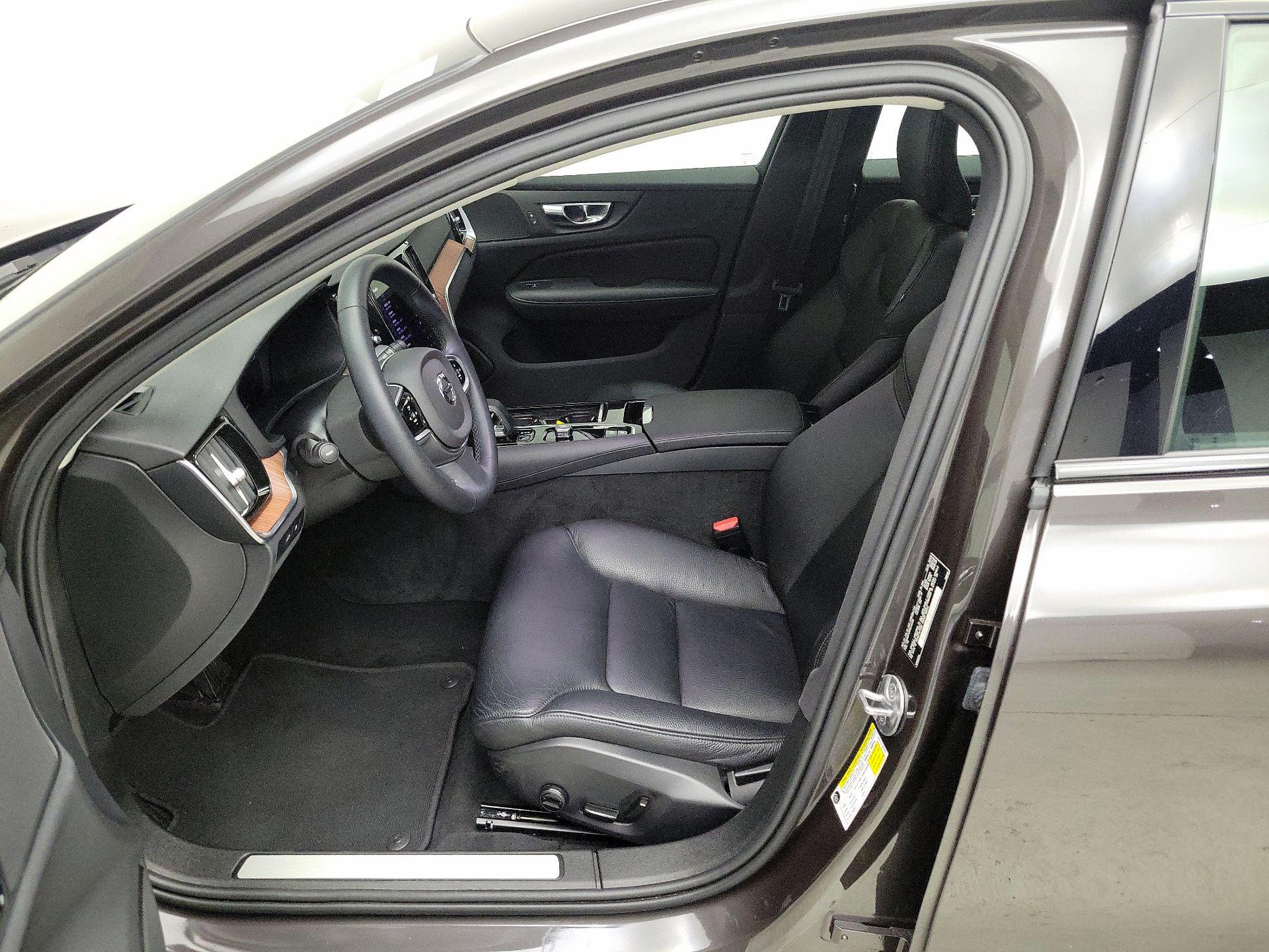 Thumbnail: 2023 Volvo S60 - 11