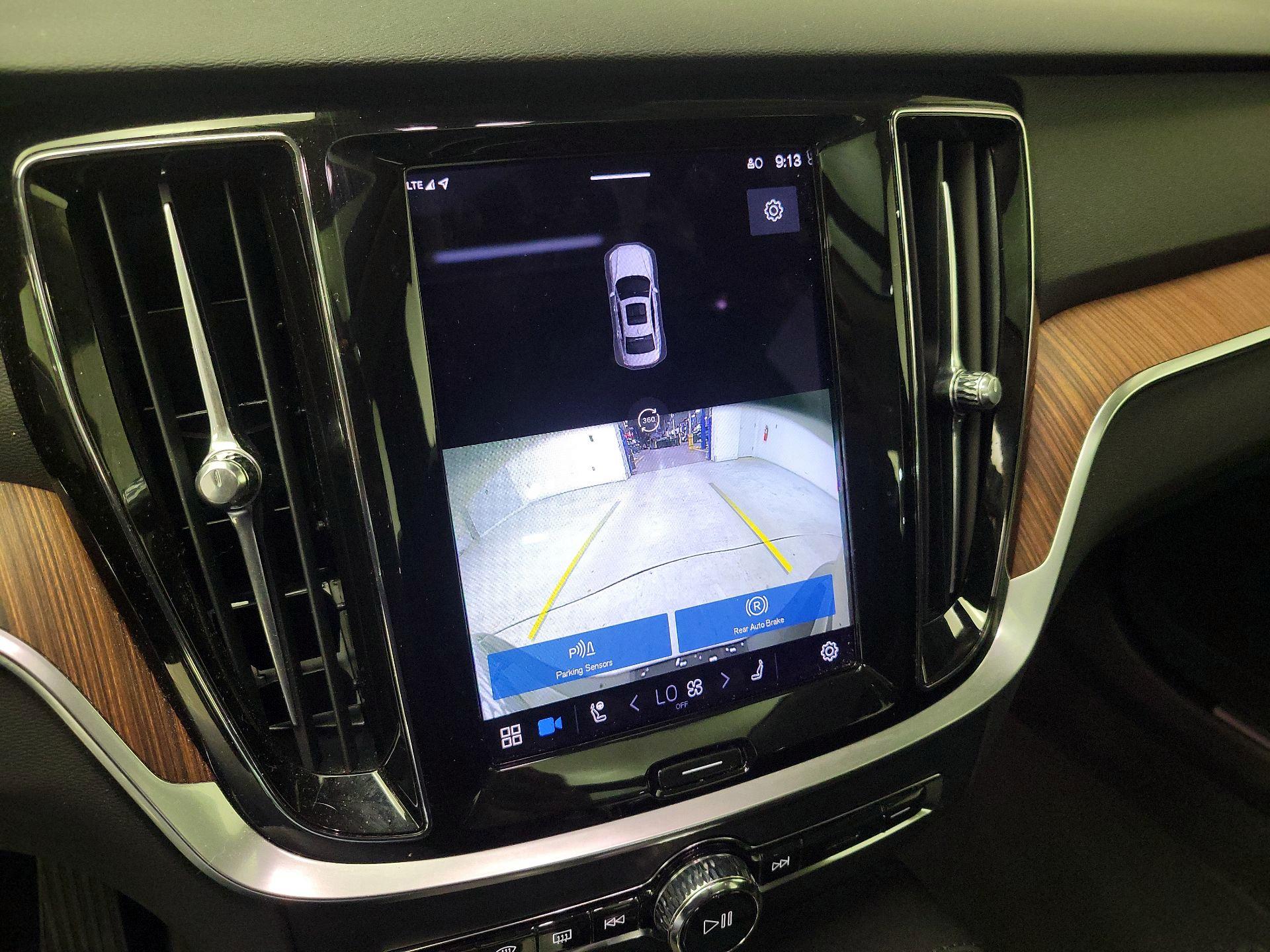 Thumbnail: 2023 Volvo S60 - 15