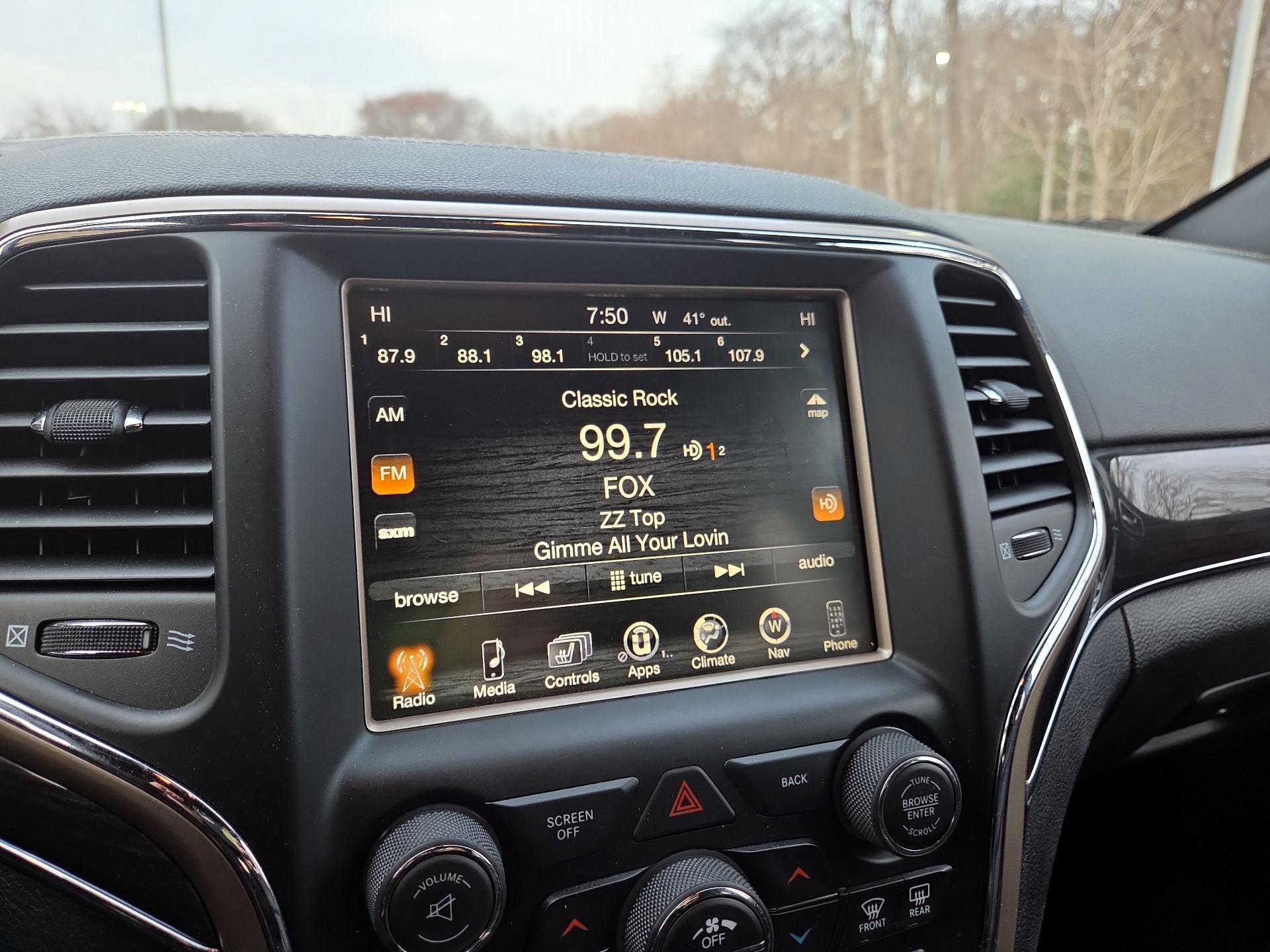 Thumbnail: 2015 Jeep Grand Cherokee - 14