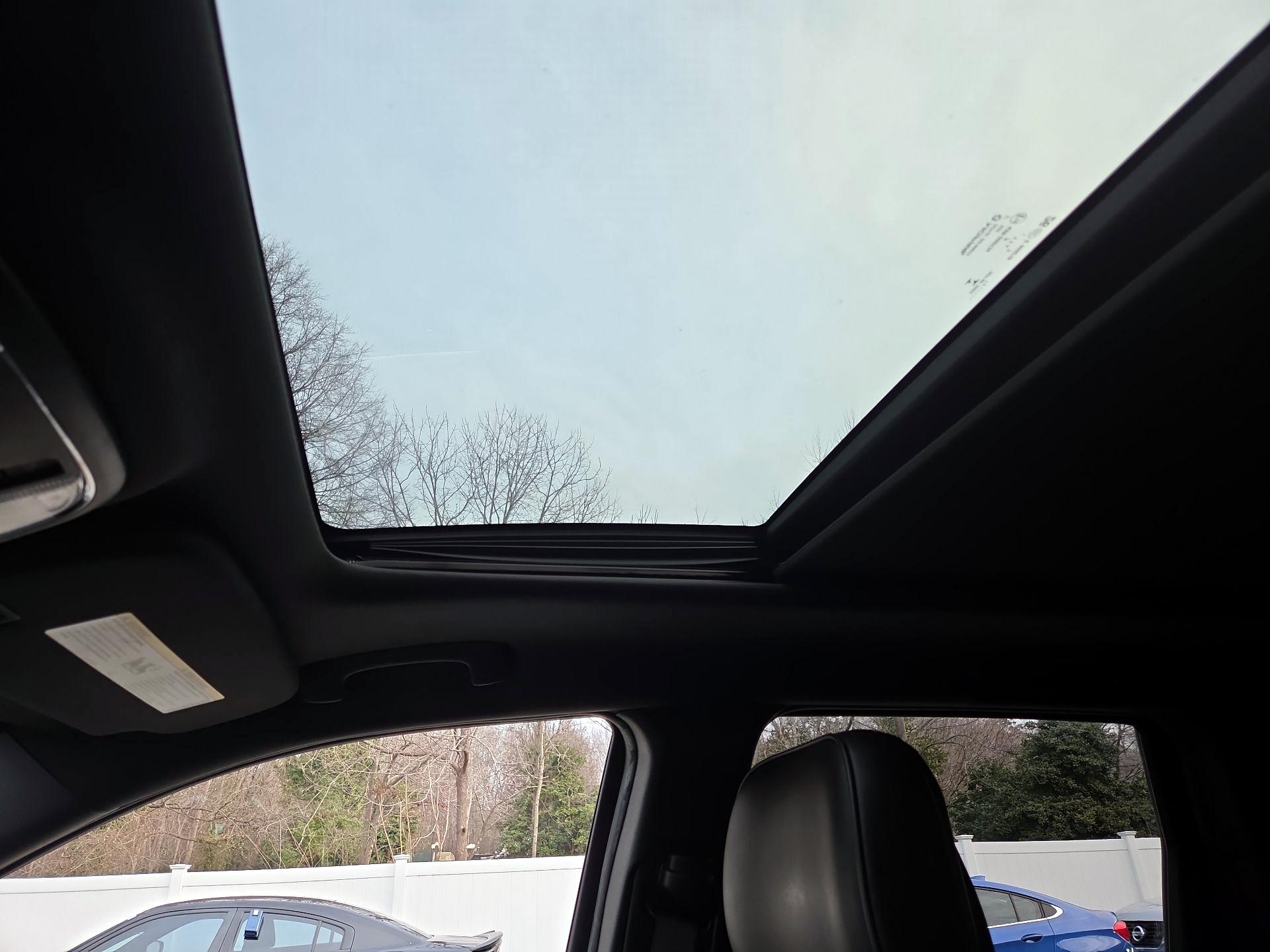 Thumbnail: 2015 Jeep Grand Cherokee - 18