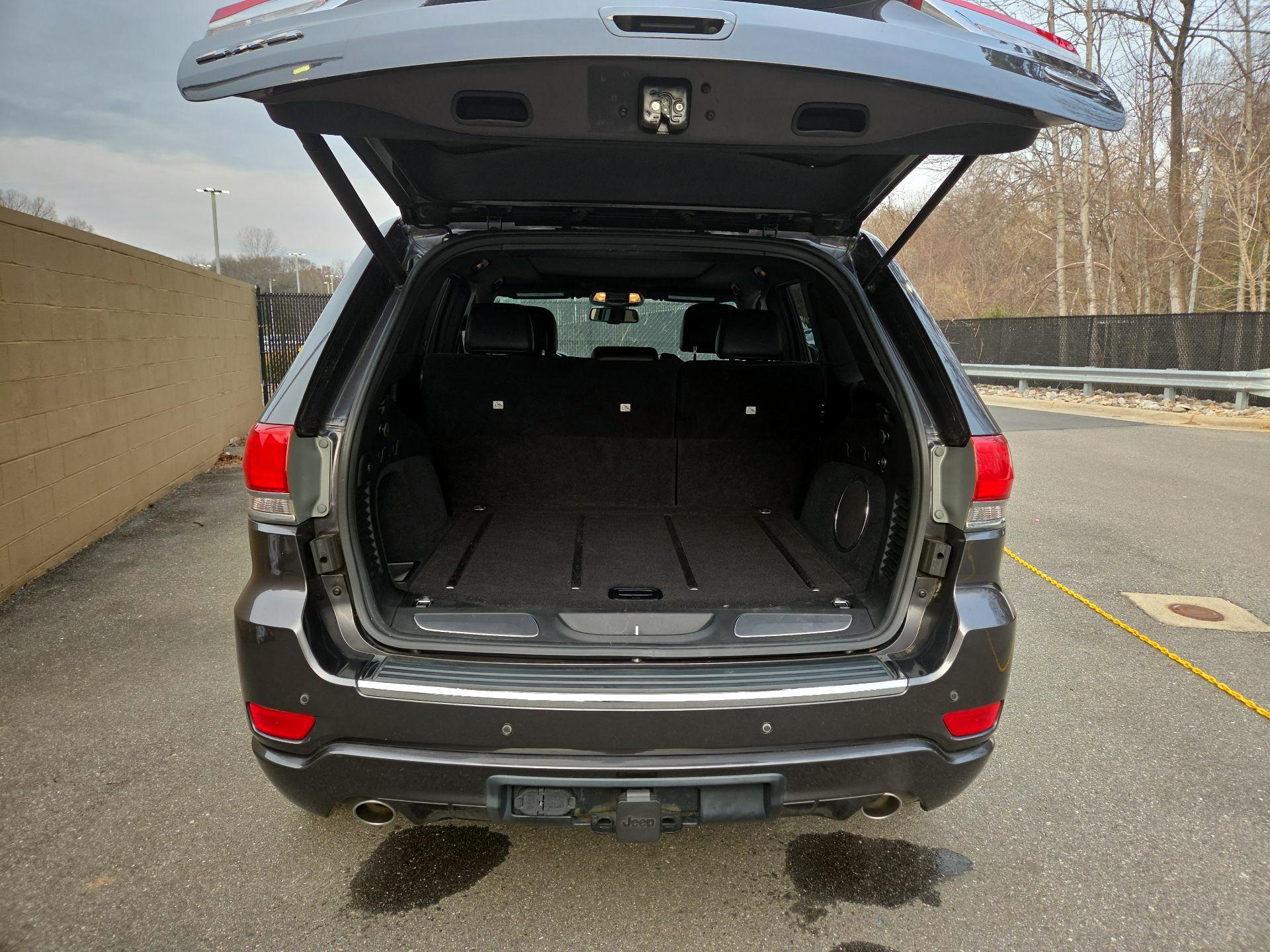 Thumbnail: 2015 Jeep Grand Cherokee - 20