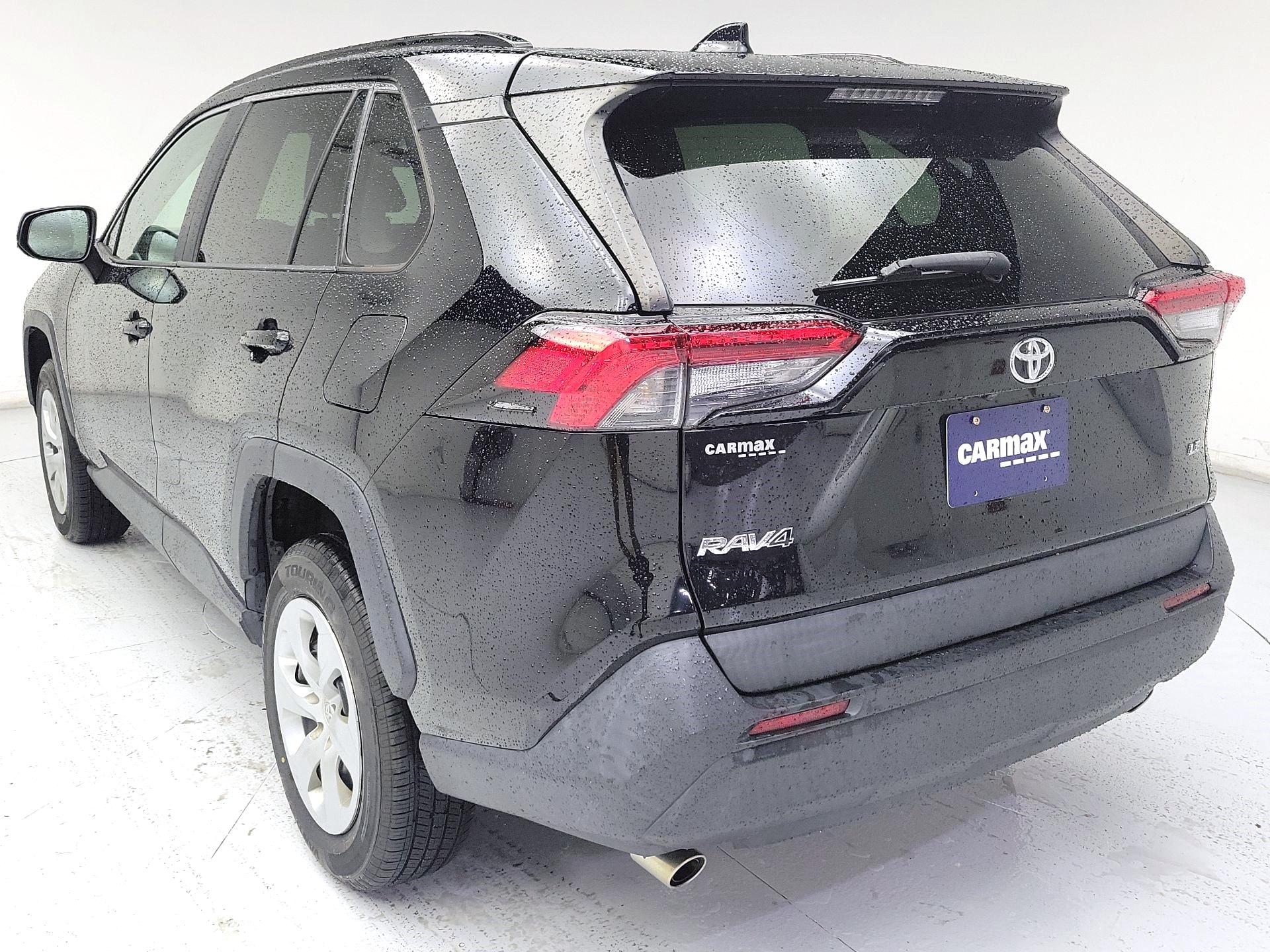 Thumbnail: 2021 Toyota RAV4 - 7