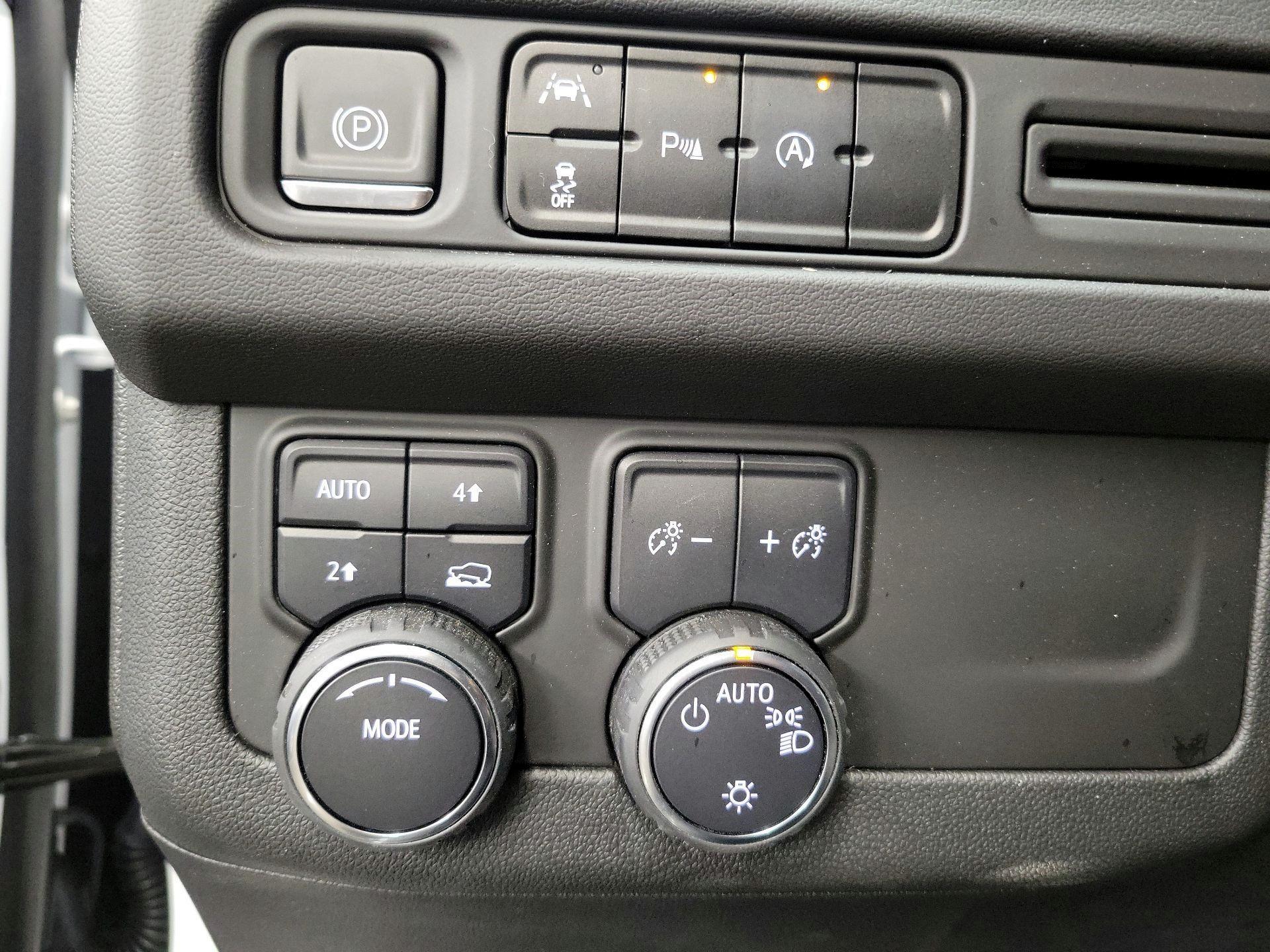 Thumbnail: 2023 Chevrolet Tahoe - 11