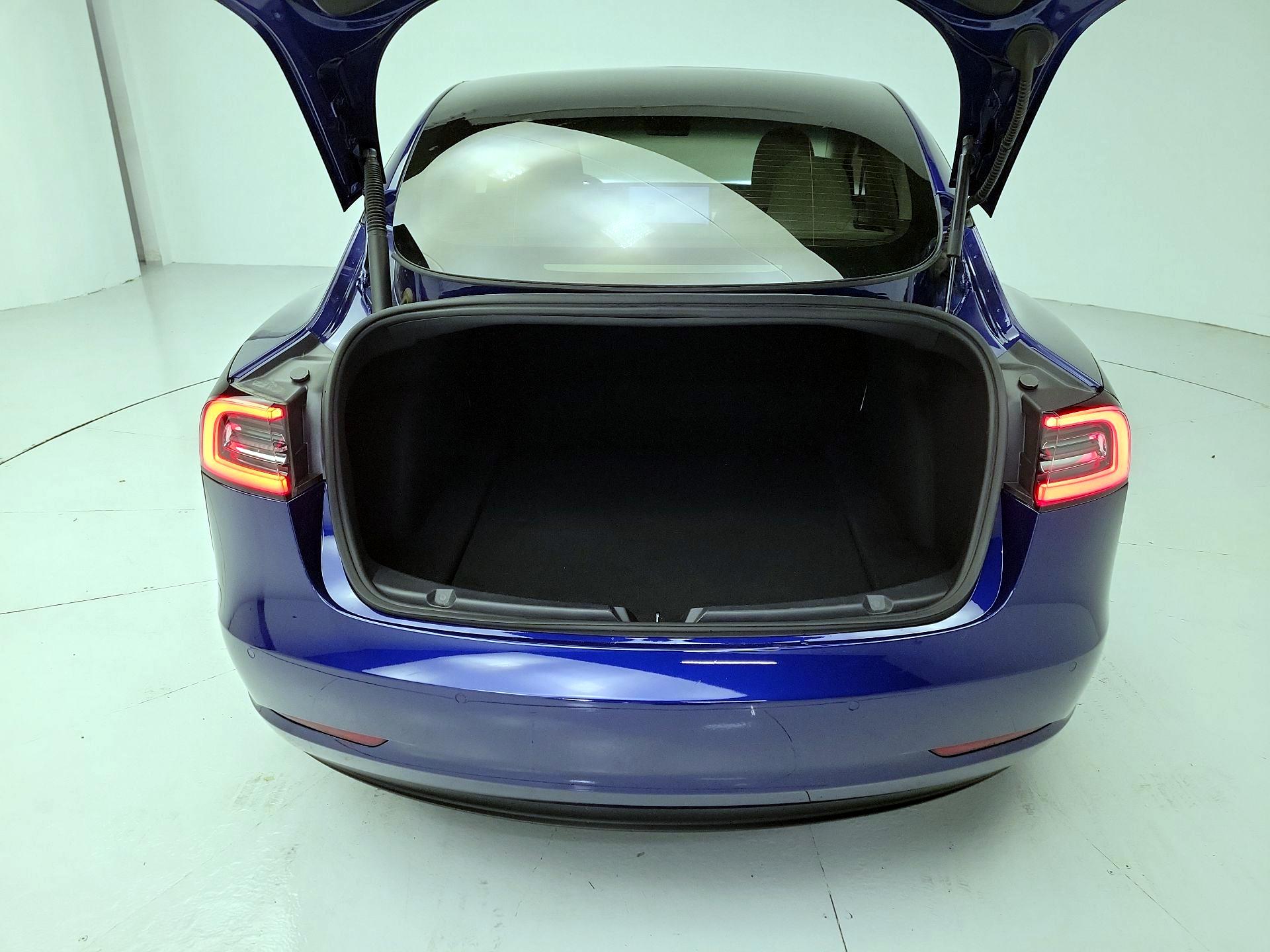 Thumbnail: 2022 Tesla Model 3 - 20