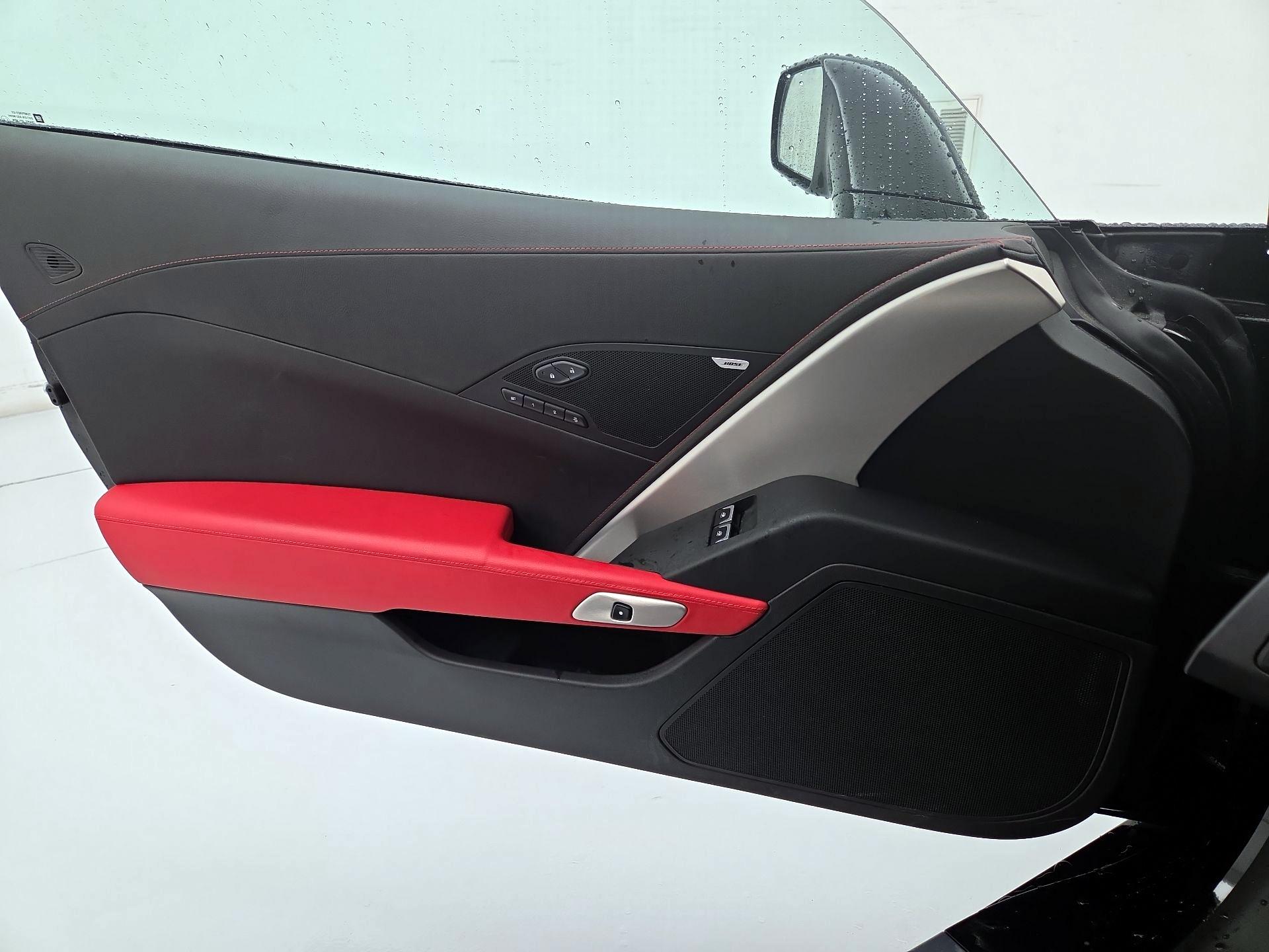 Thumbnail: 2015 Chevrolet Corvette - 12