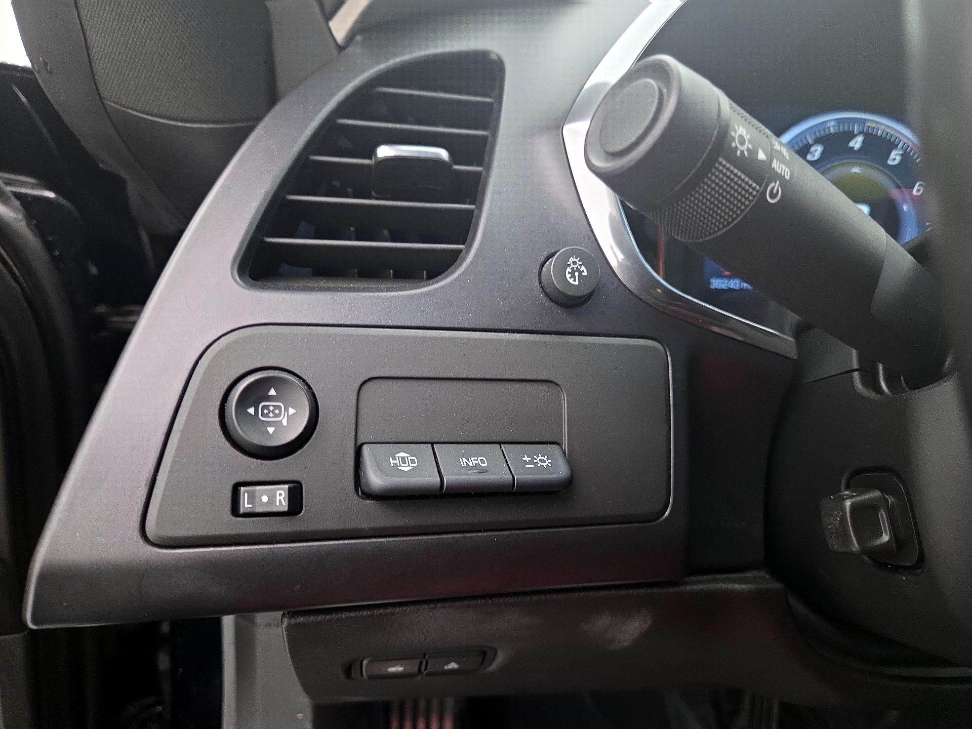 Thumbnail: 2015 Chevrolet Corvette - 13