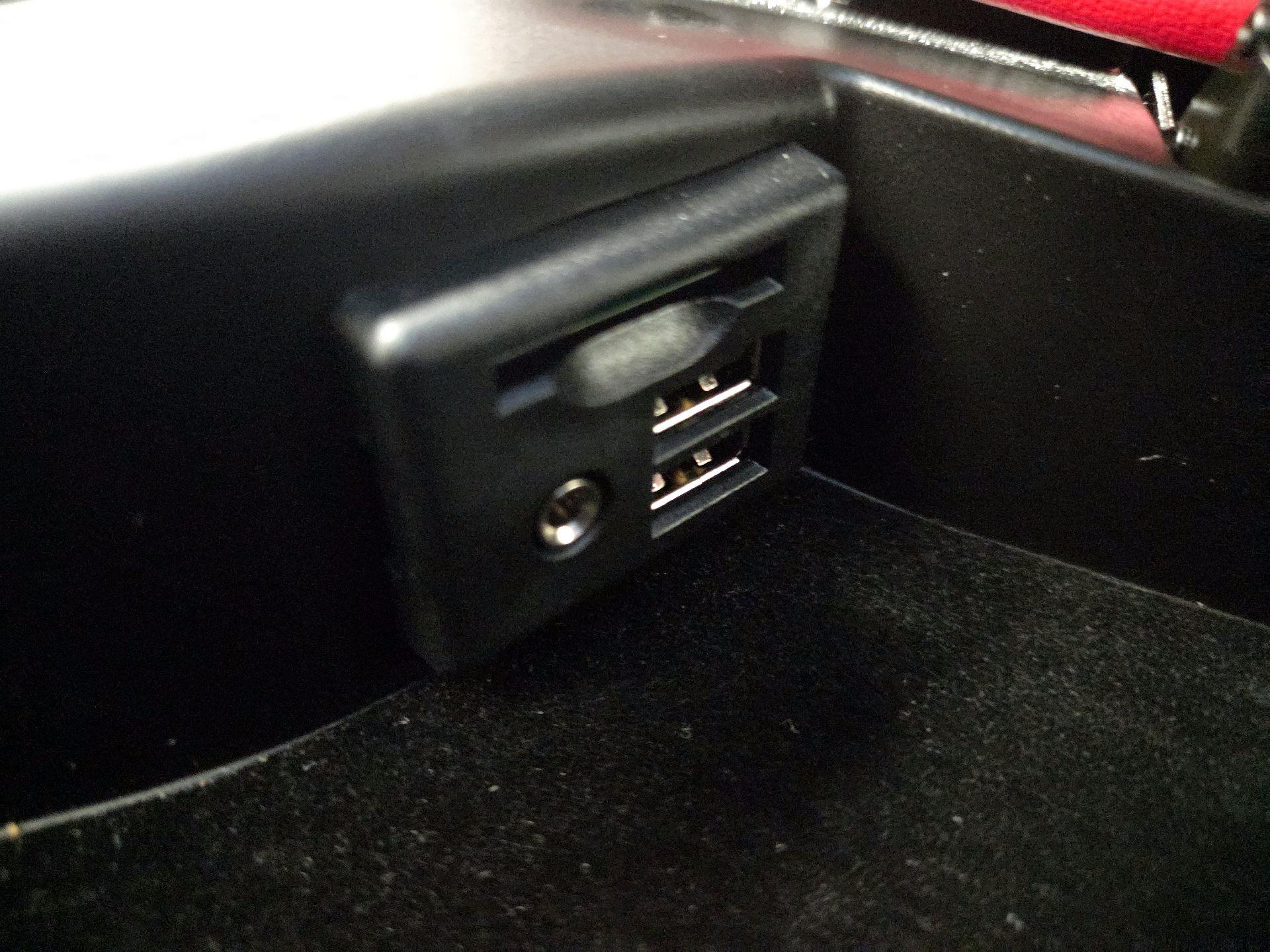 Thumbnail: 2015 Chevrolet Corvette - 18