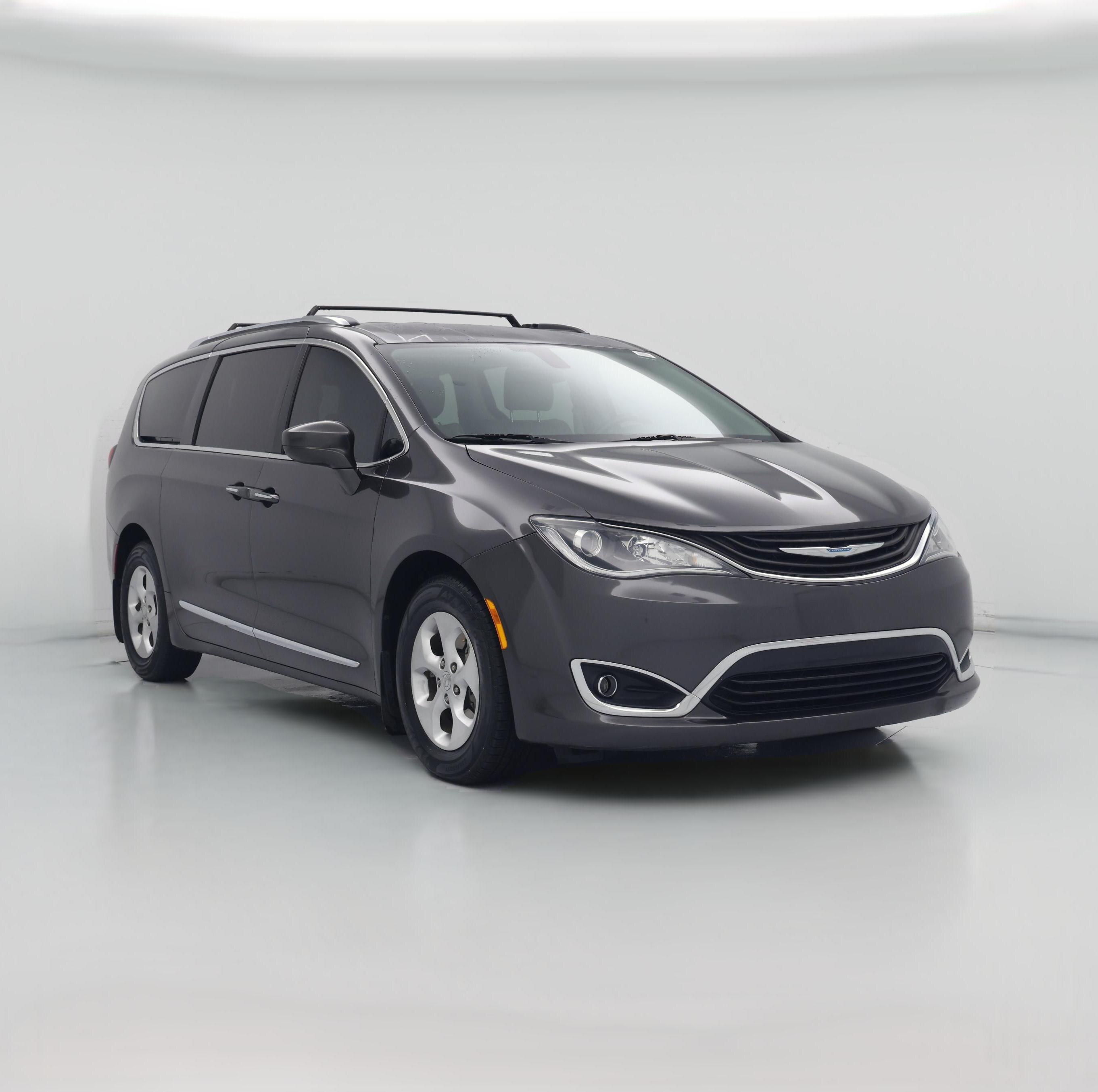 Thumbnail: 2018 Chrysler Pacifica - 1