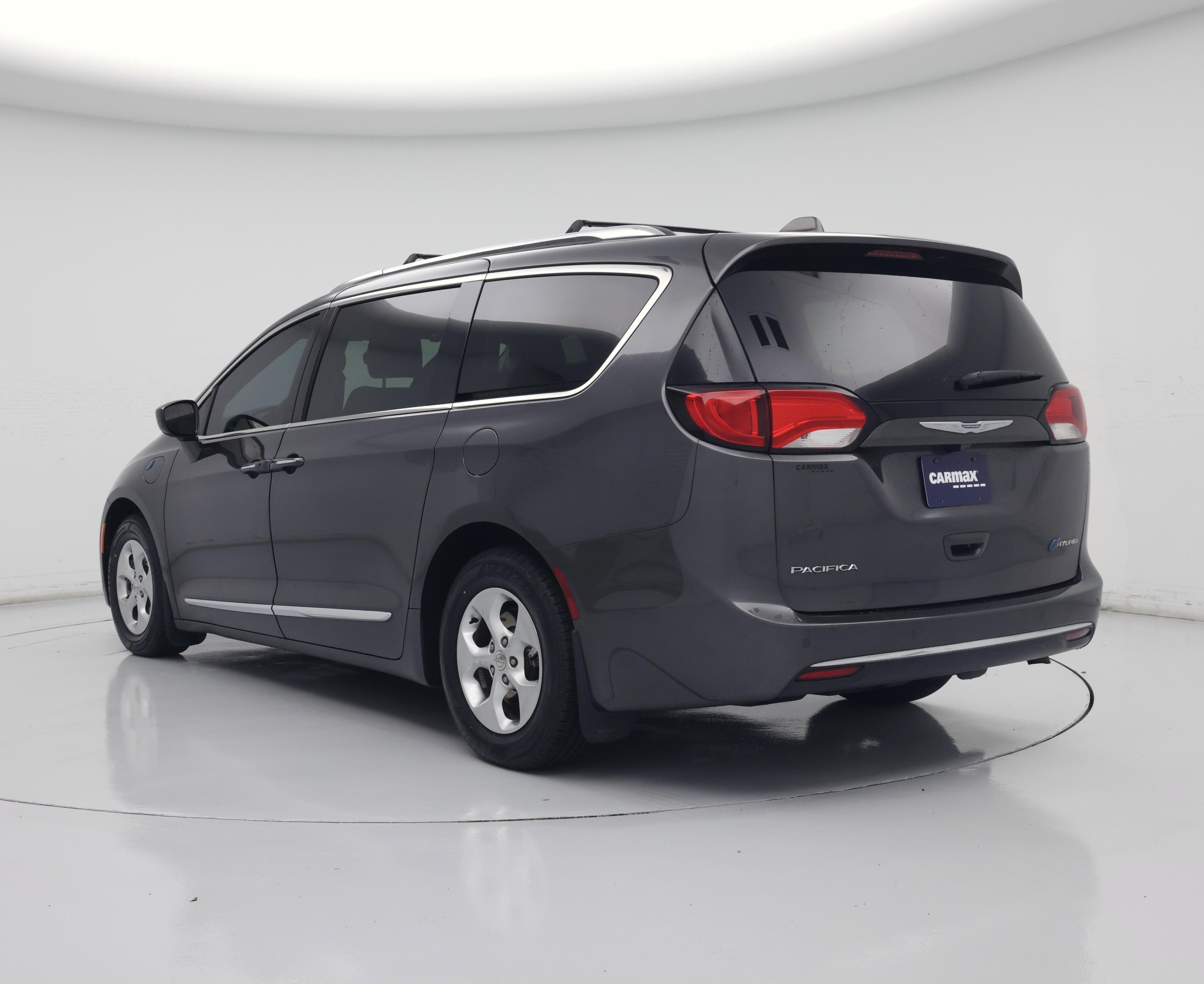 Thumbnail: 2018 Chrysler Pacifica - 2