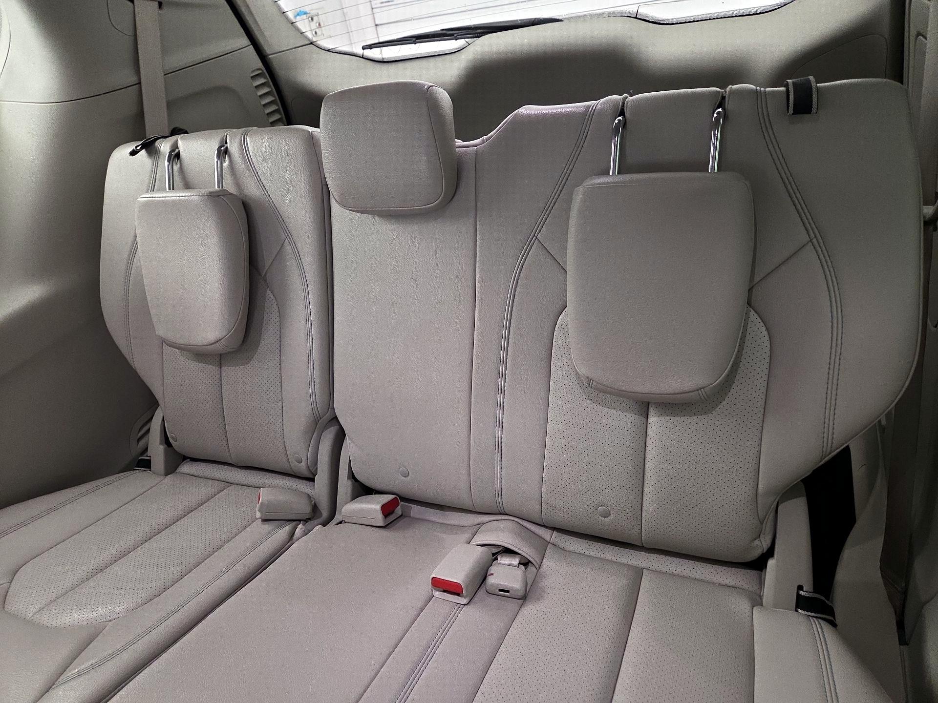 Thumbnail: 2018 Chrysler Pacifica - 20