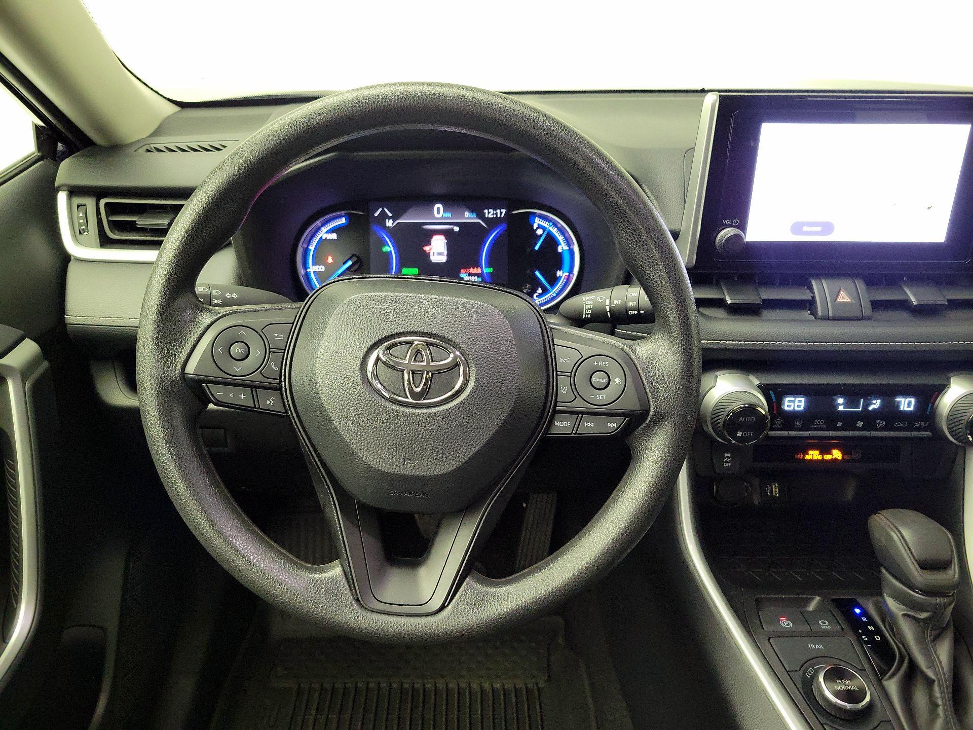 Thumbnail: 2024 Toyota RAV4 - 10