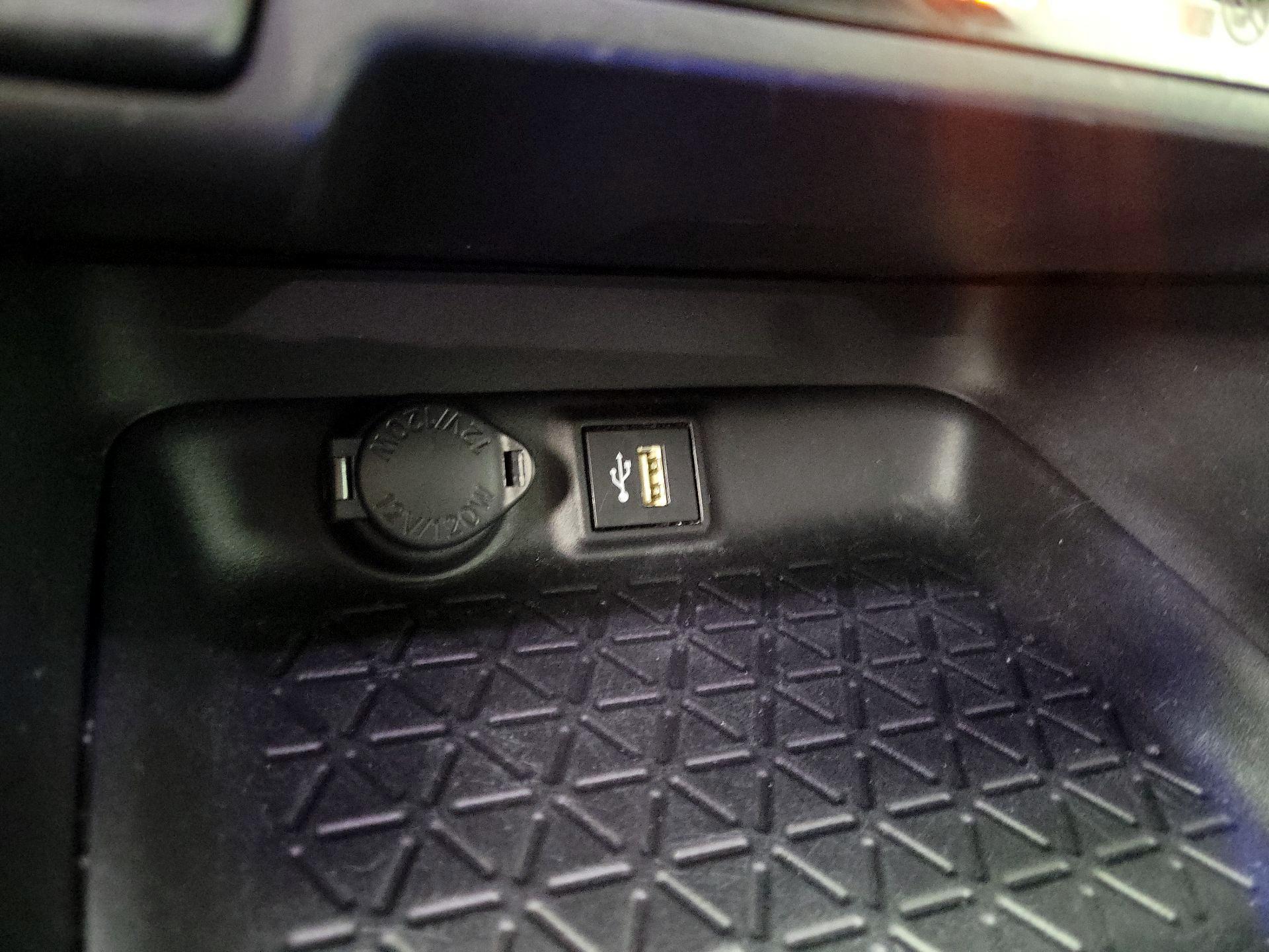 Thumbnail: 2024 Toyota RAV4 - 17