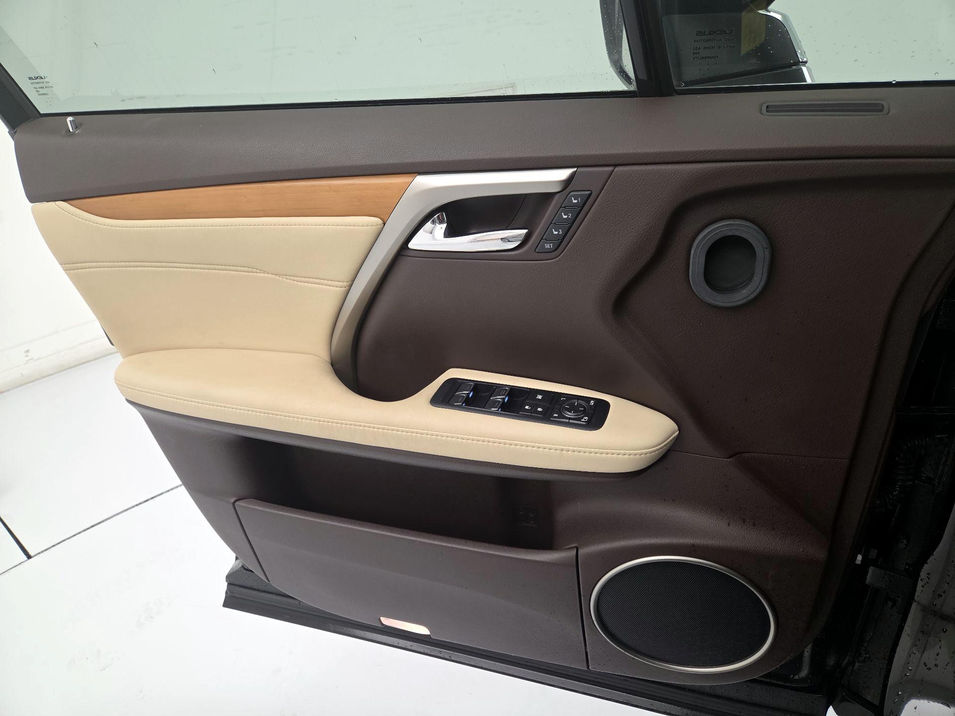 Thumbnail: 2017 Lexus RX - 12