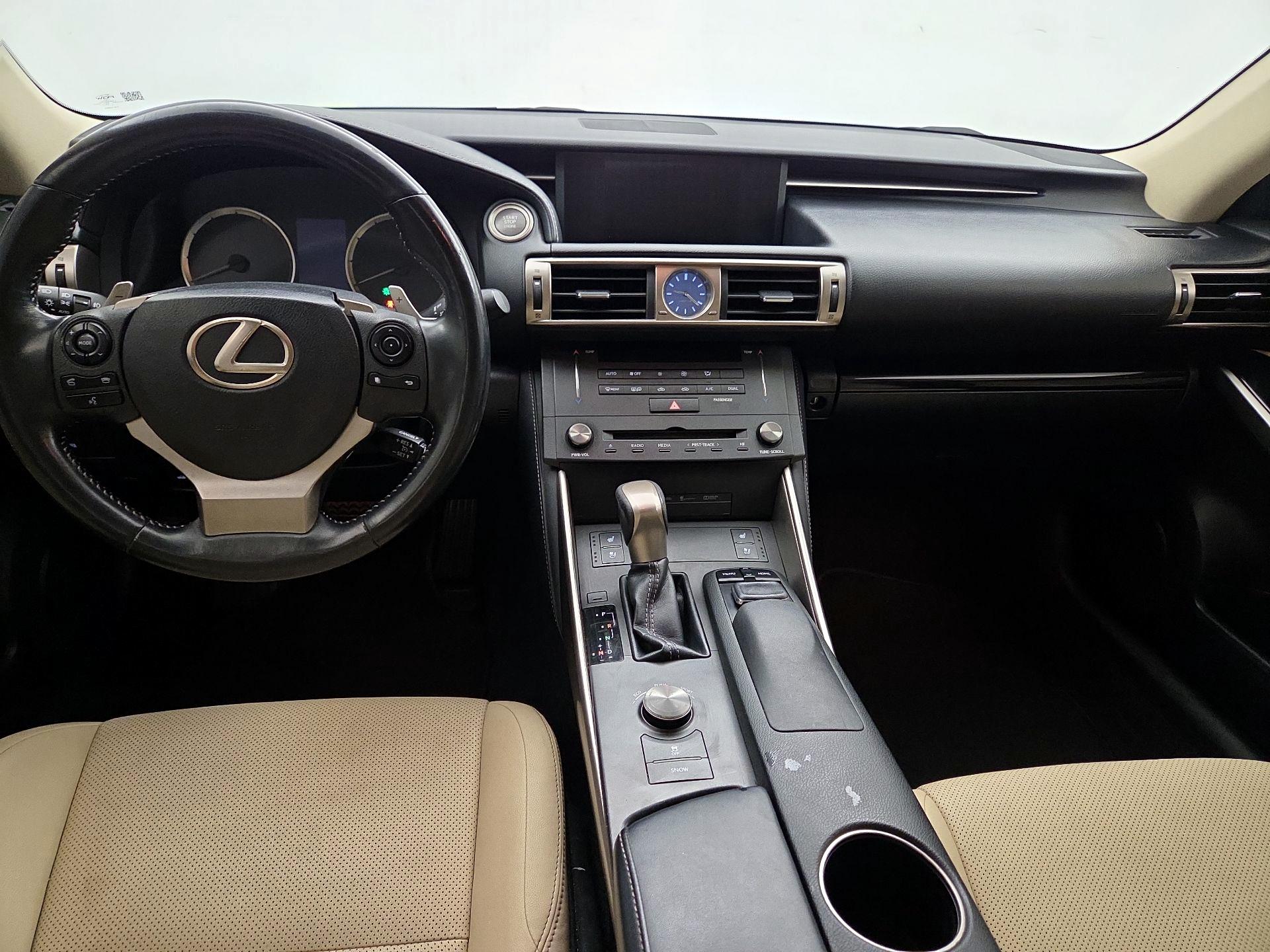 Thumbnail: 2015 Lexus IS - 9