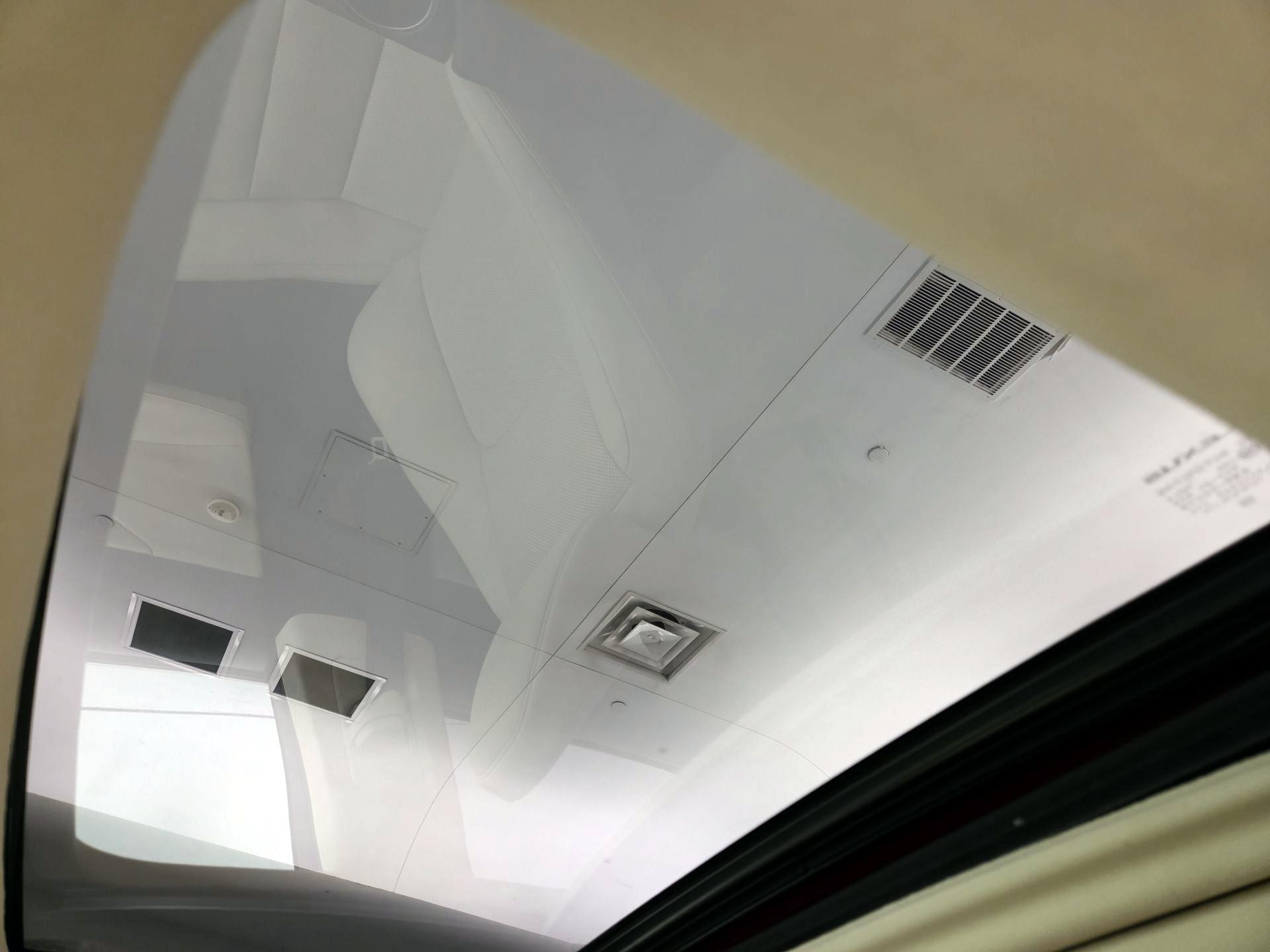 Thumbnail: 2015 Lexus IS - 18