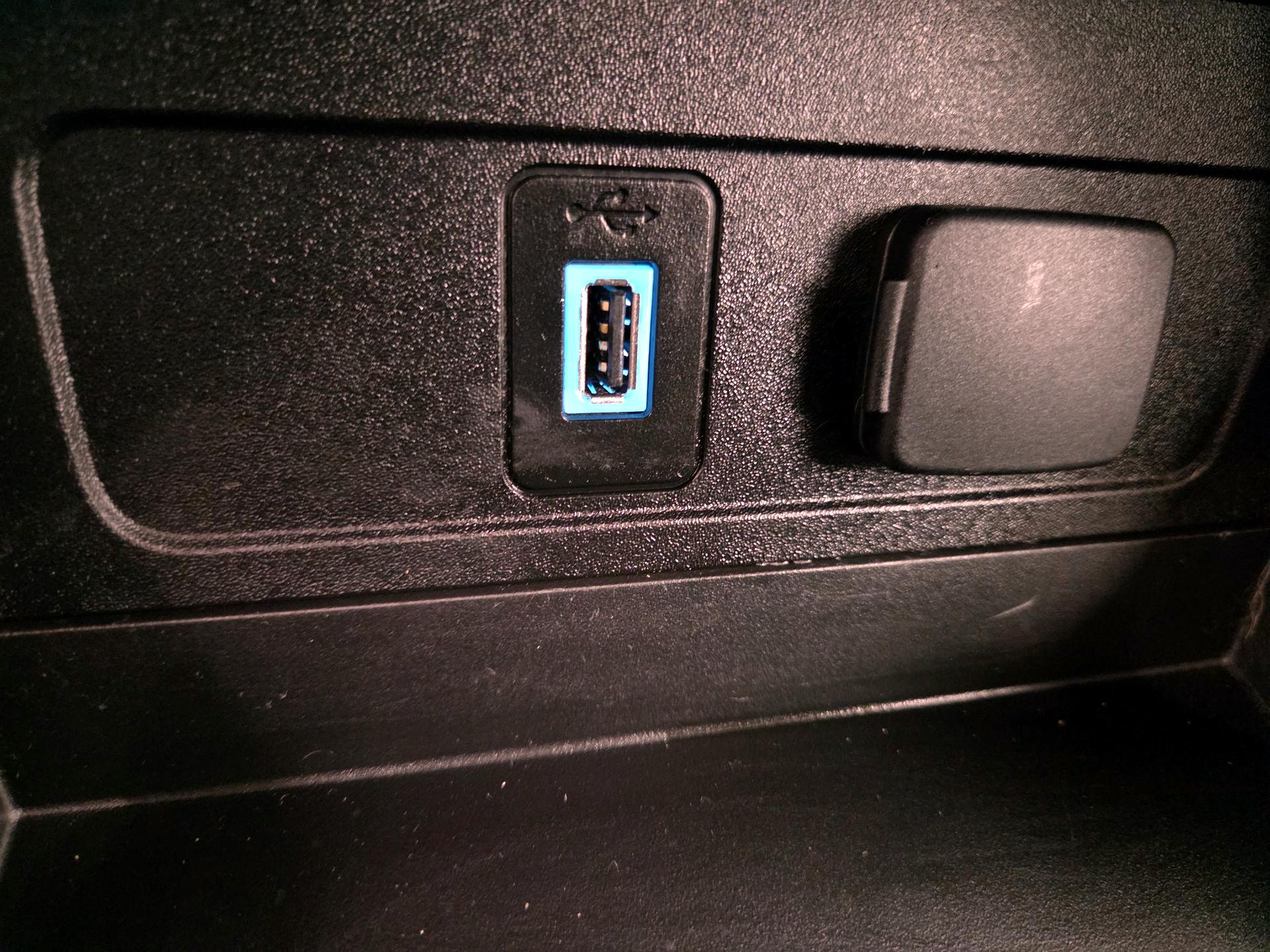 Thumbnail: 2018 Ford Escape - 18