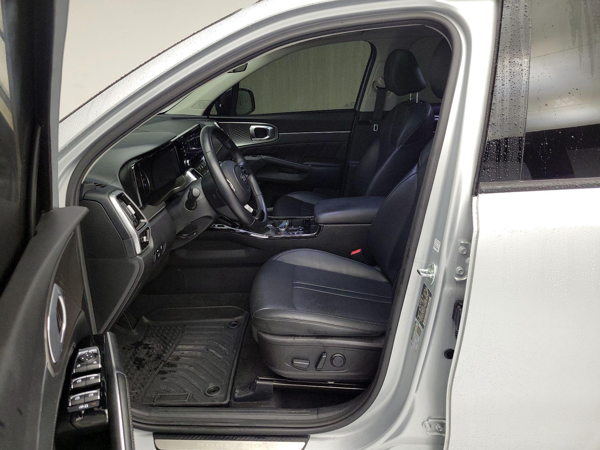 Thumbnail: 2021 Kia Sorento - 11