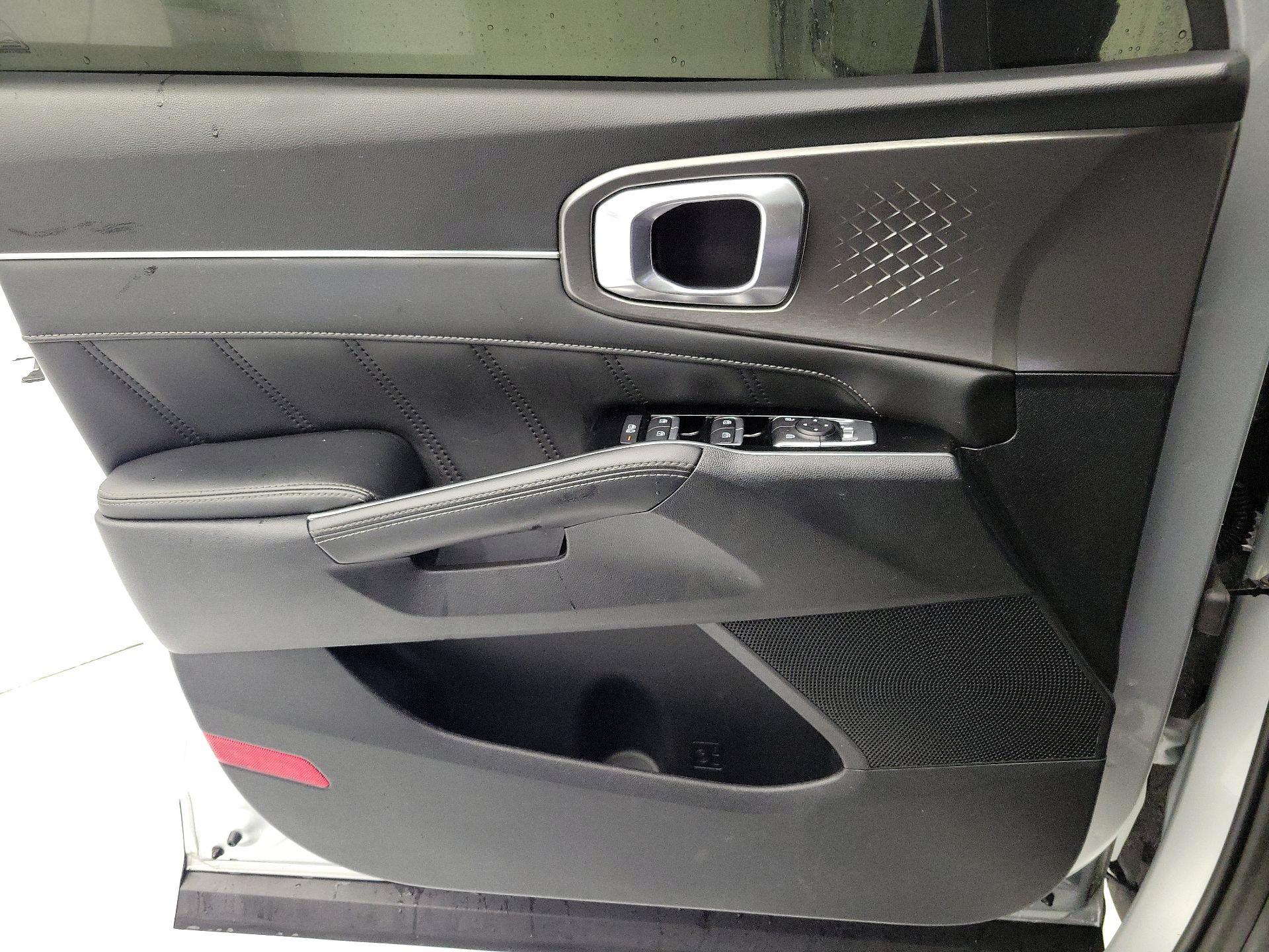 Thumbnail: 2021 Kia Sorento - 12